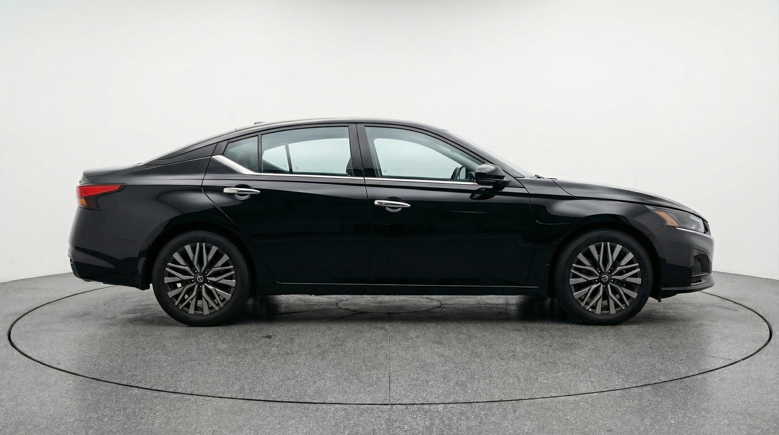 Thumbnail: 2025 Nissan Altima - 8