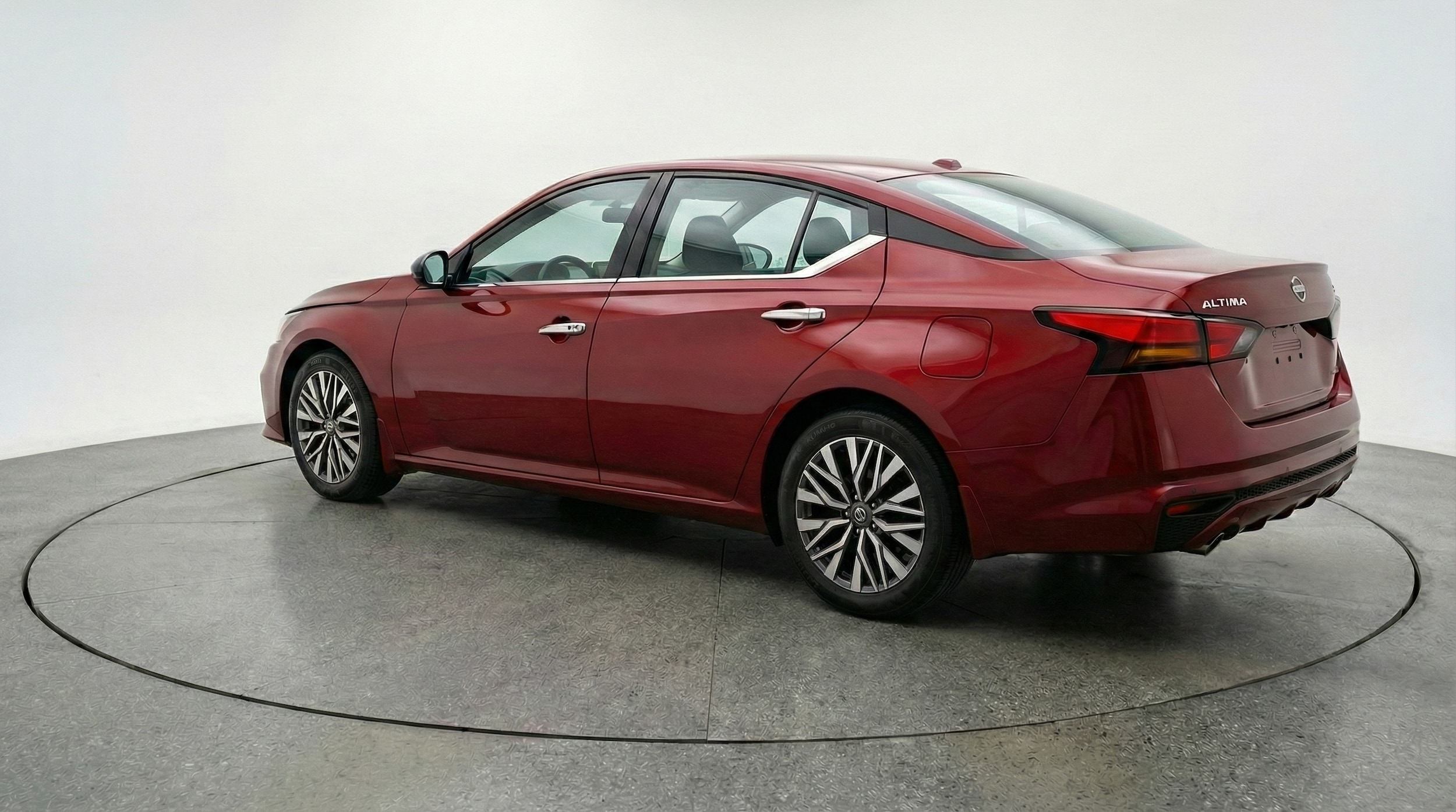 Thumbnail: 2025 Nissan Altima - 5