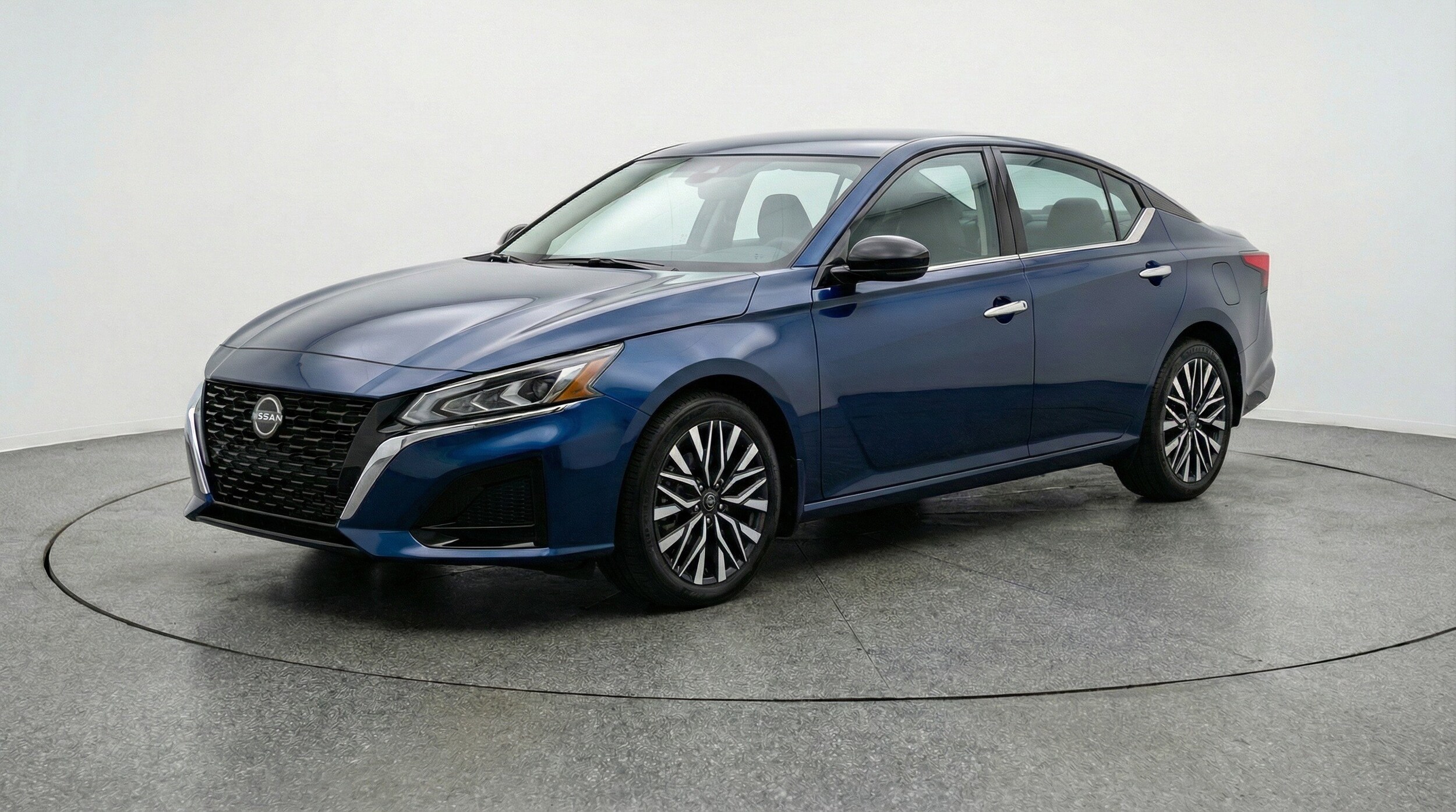 Thumbnail: 2025 Nissan Altima - 3