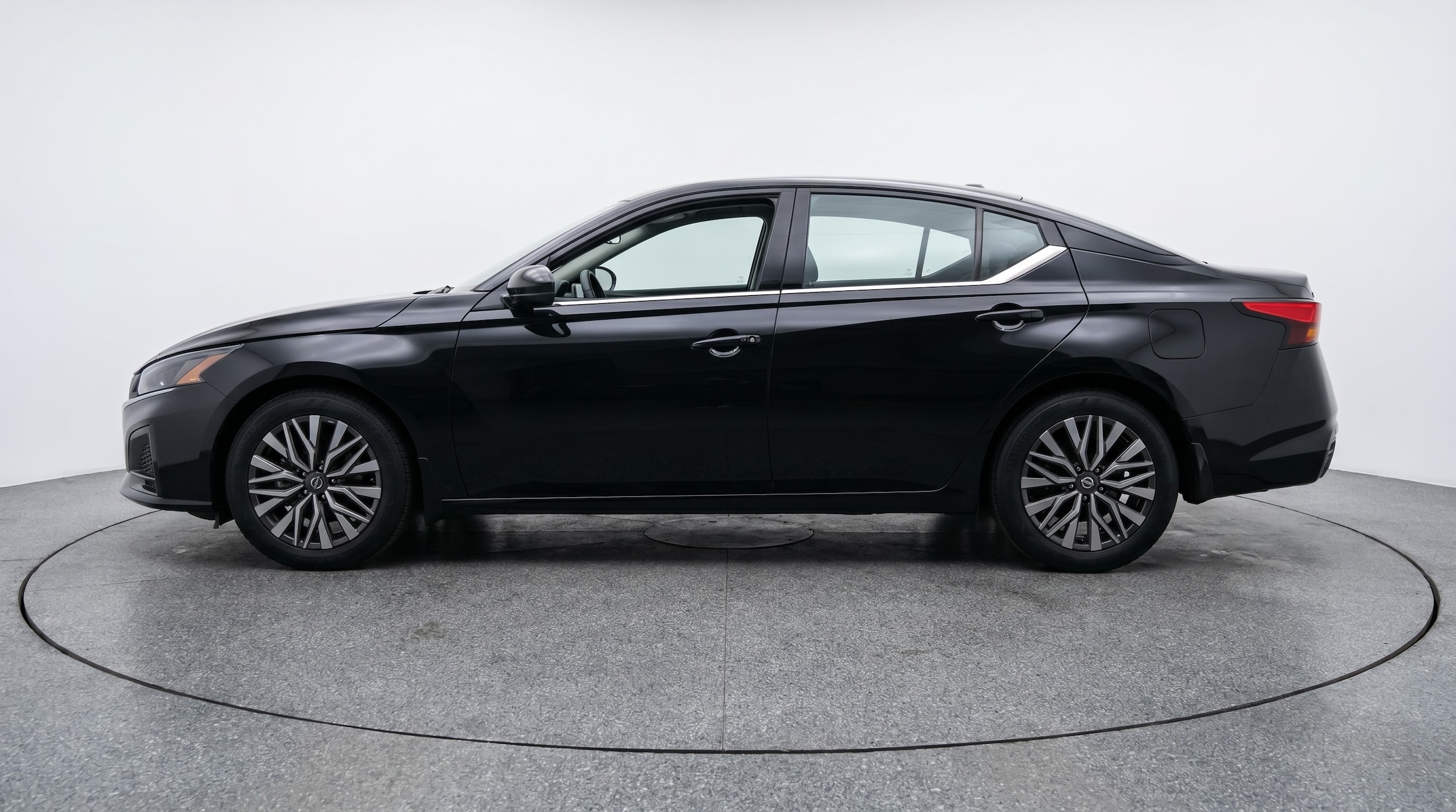 Thumbnail: 2025 Nissan Altima - 4