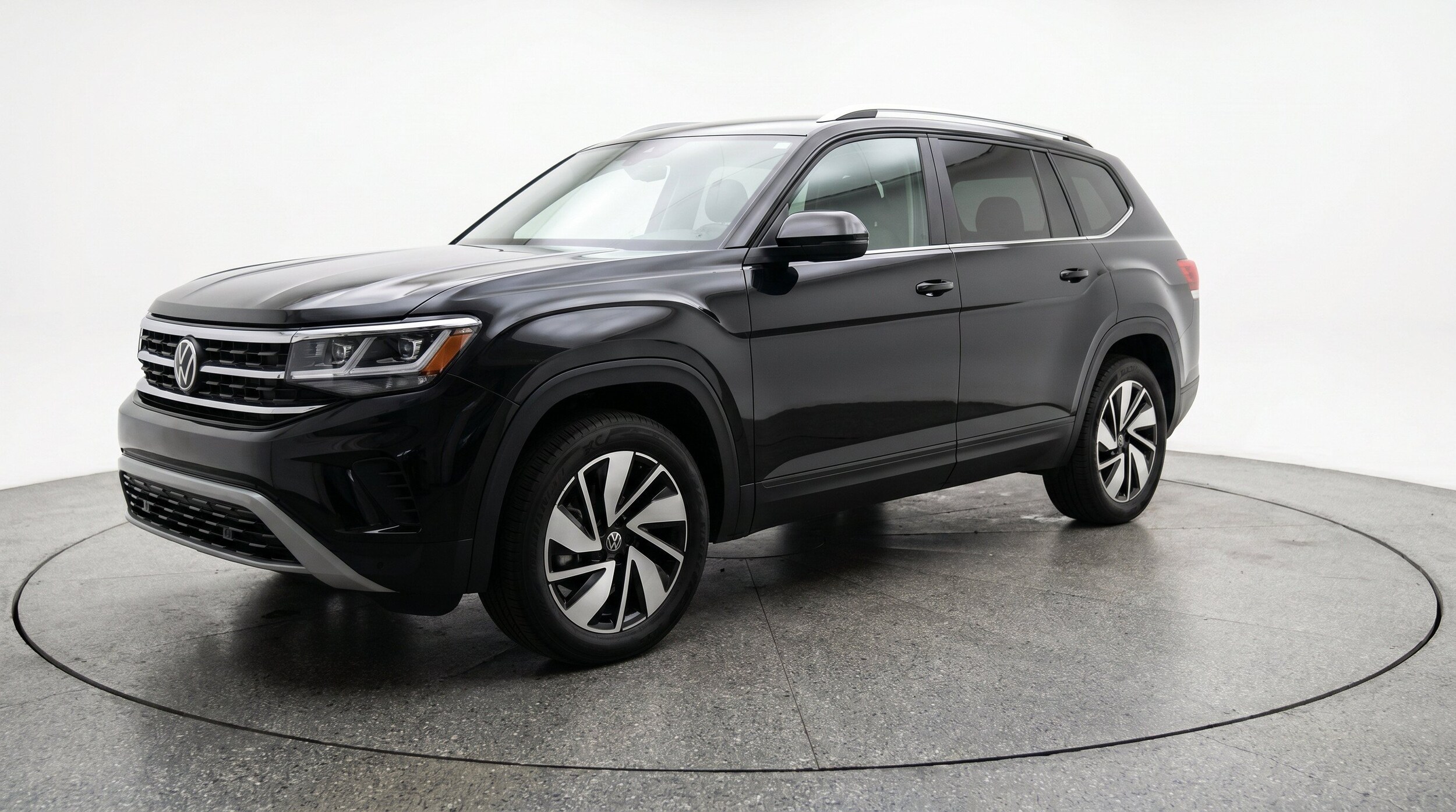Thumbnail: 2026 Volkswagen Atlas - 3