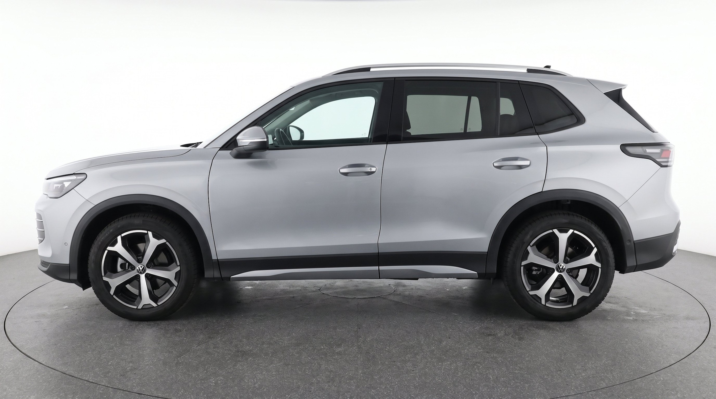 Thumbnail: 2026 Volkswagen Tiguan - 5