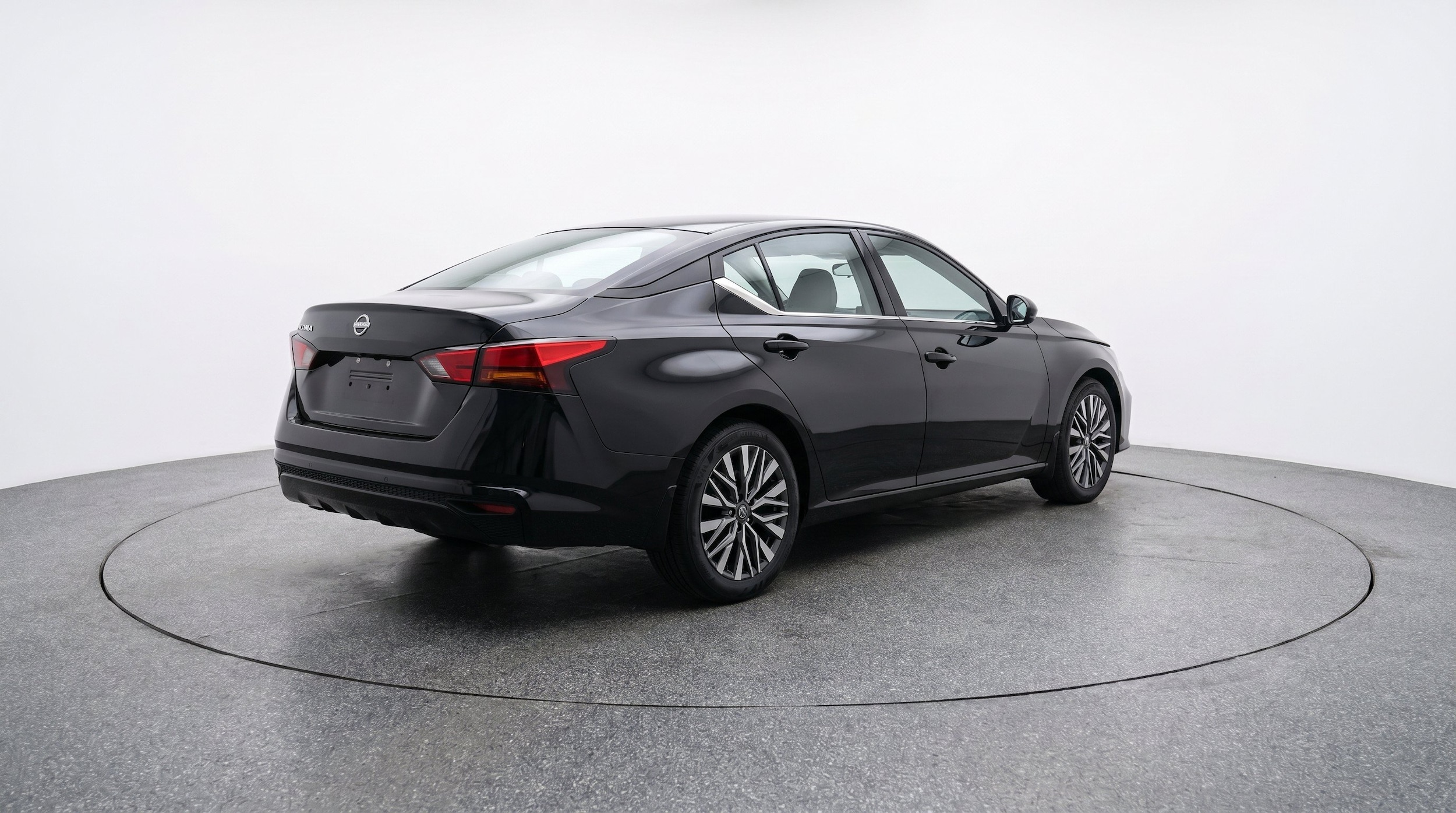Thumbnail: 2025 Nissan Altima - 9