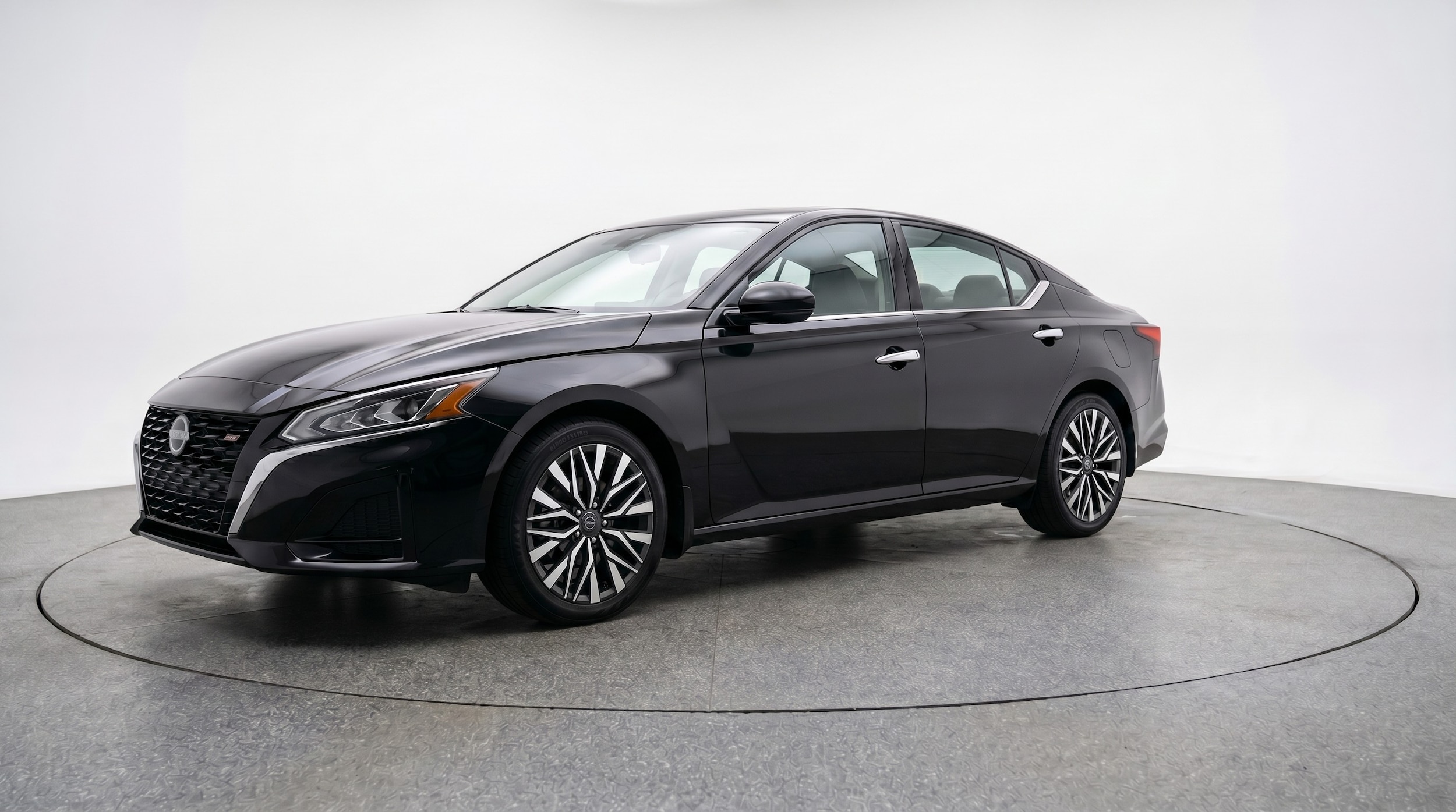 Thumbnail: 2025 Nissan Altima - 3