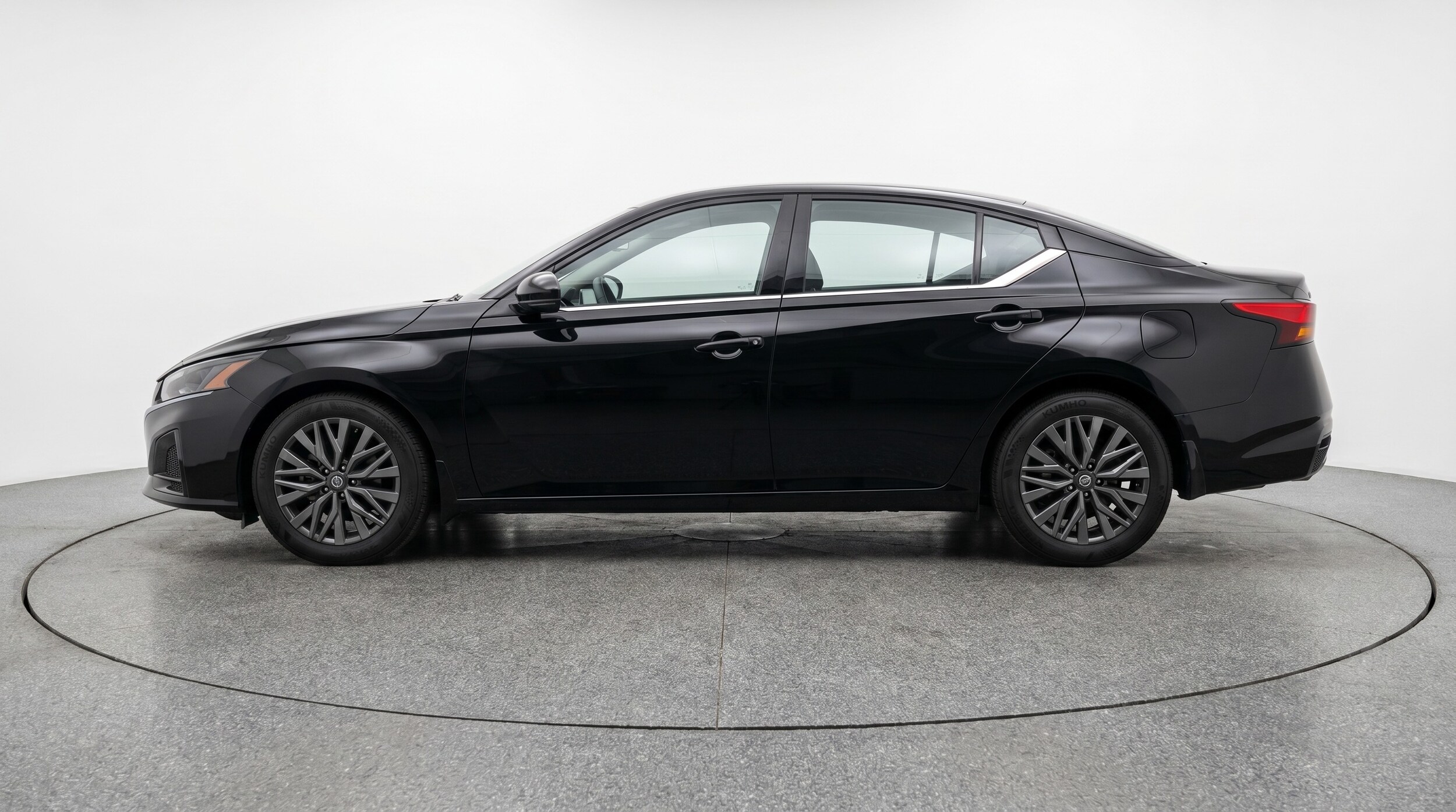 Thumbnail: 2025 Nissan Altima - 4
