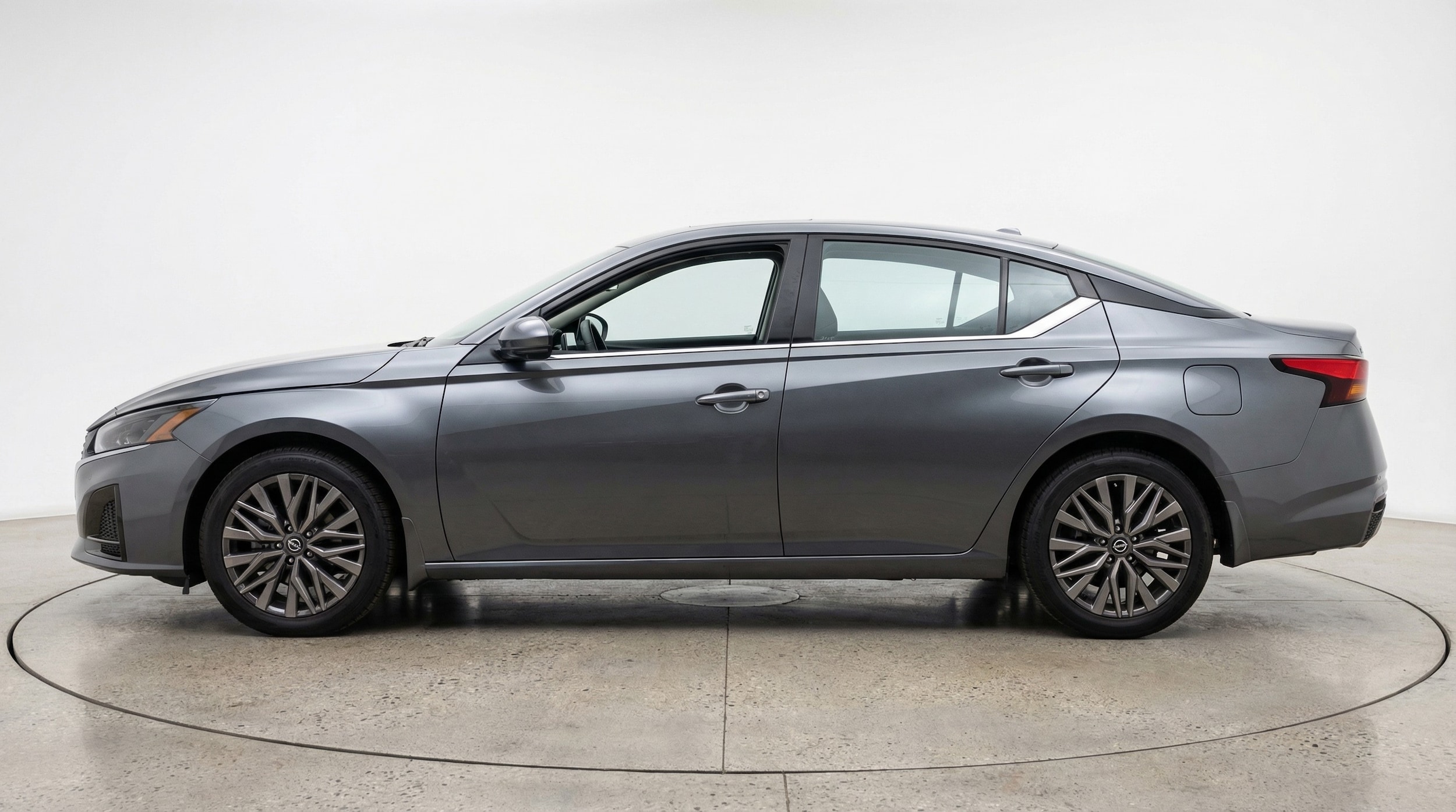 Thumbnail: 2025 Nissan Altima - 4