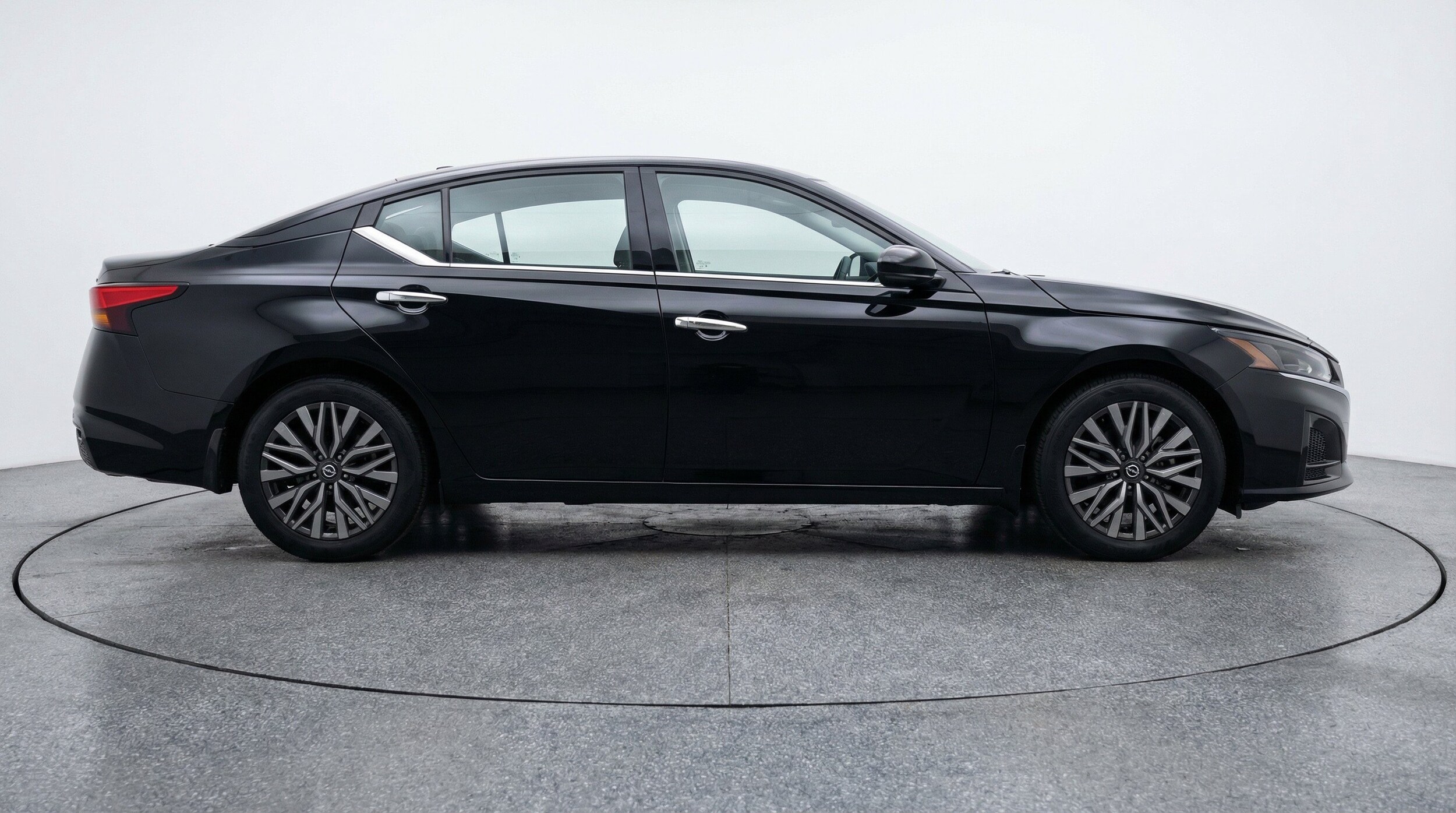 Thumbnail: 2025 Nissan Altima - 11