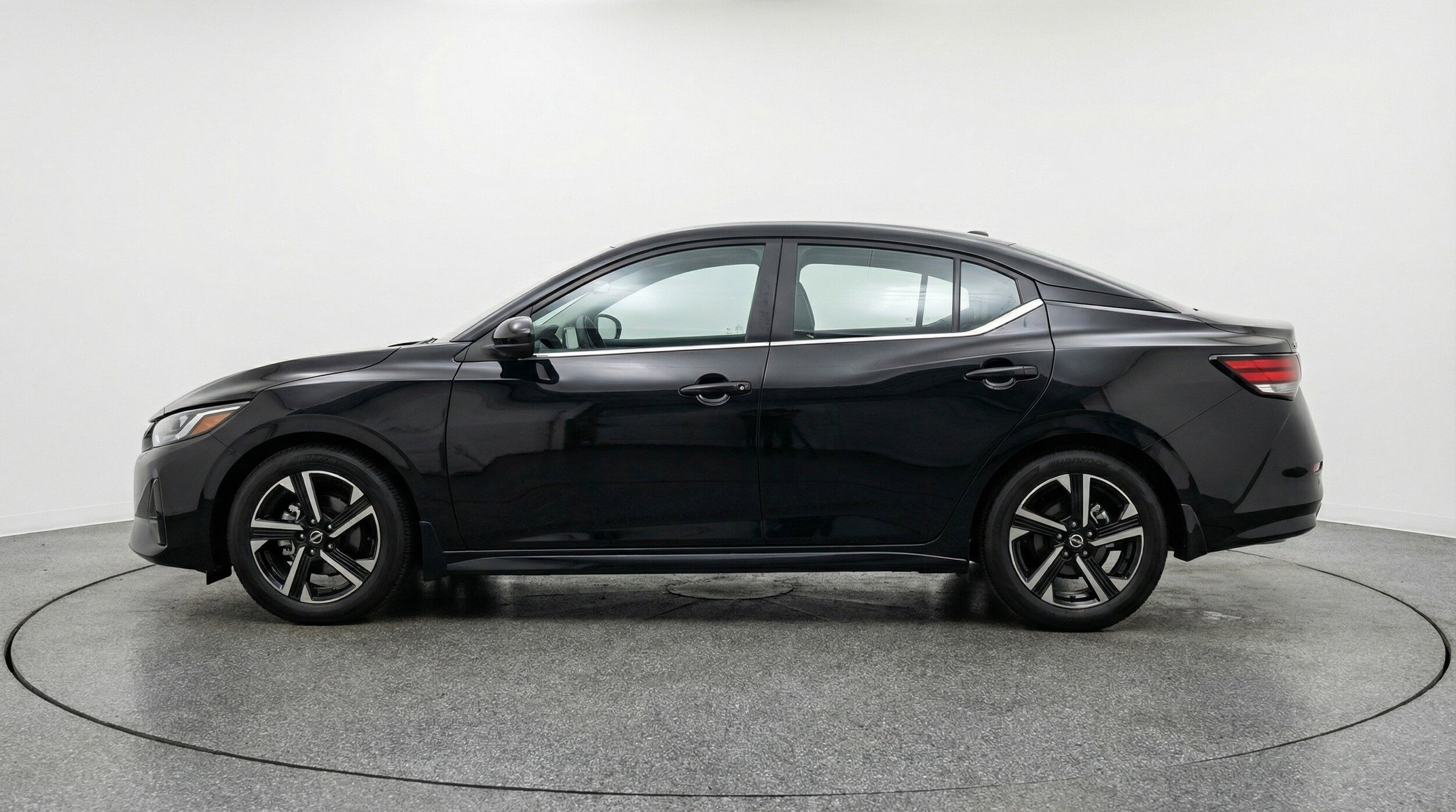 Thumbnail: 2025 Nissan Sentra - 5