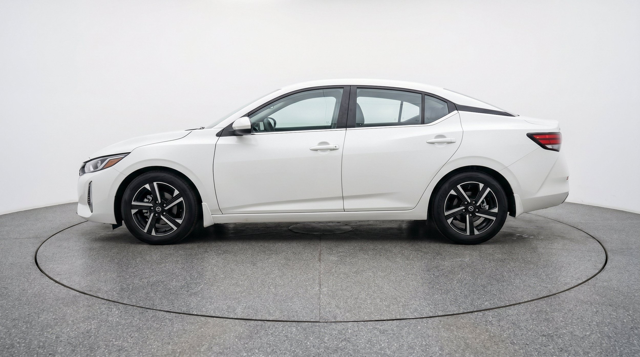 Thumbnail: 2025 Nissan Sentra - 5