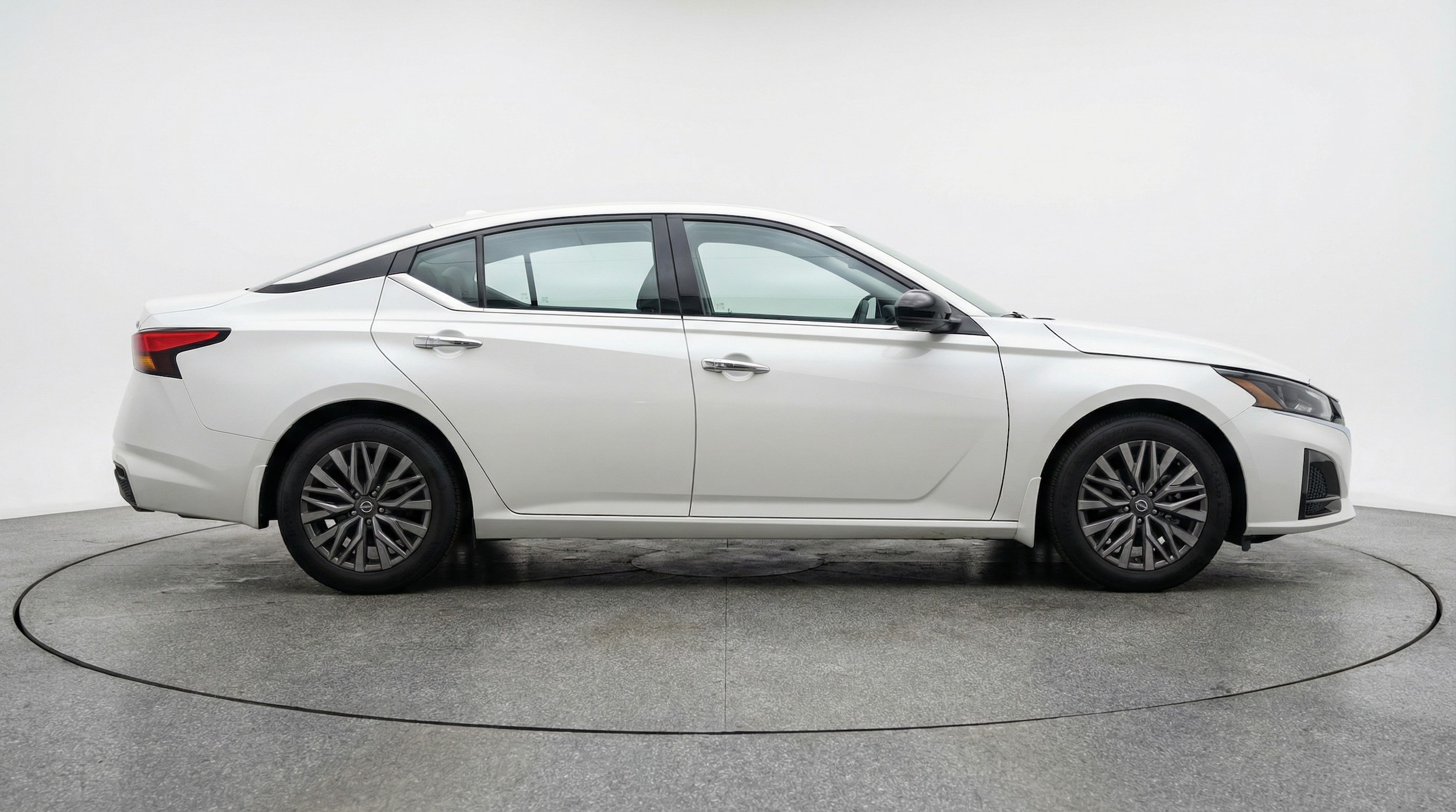 Thumbnail: 2025 Nissan Altima - 8