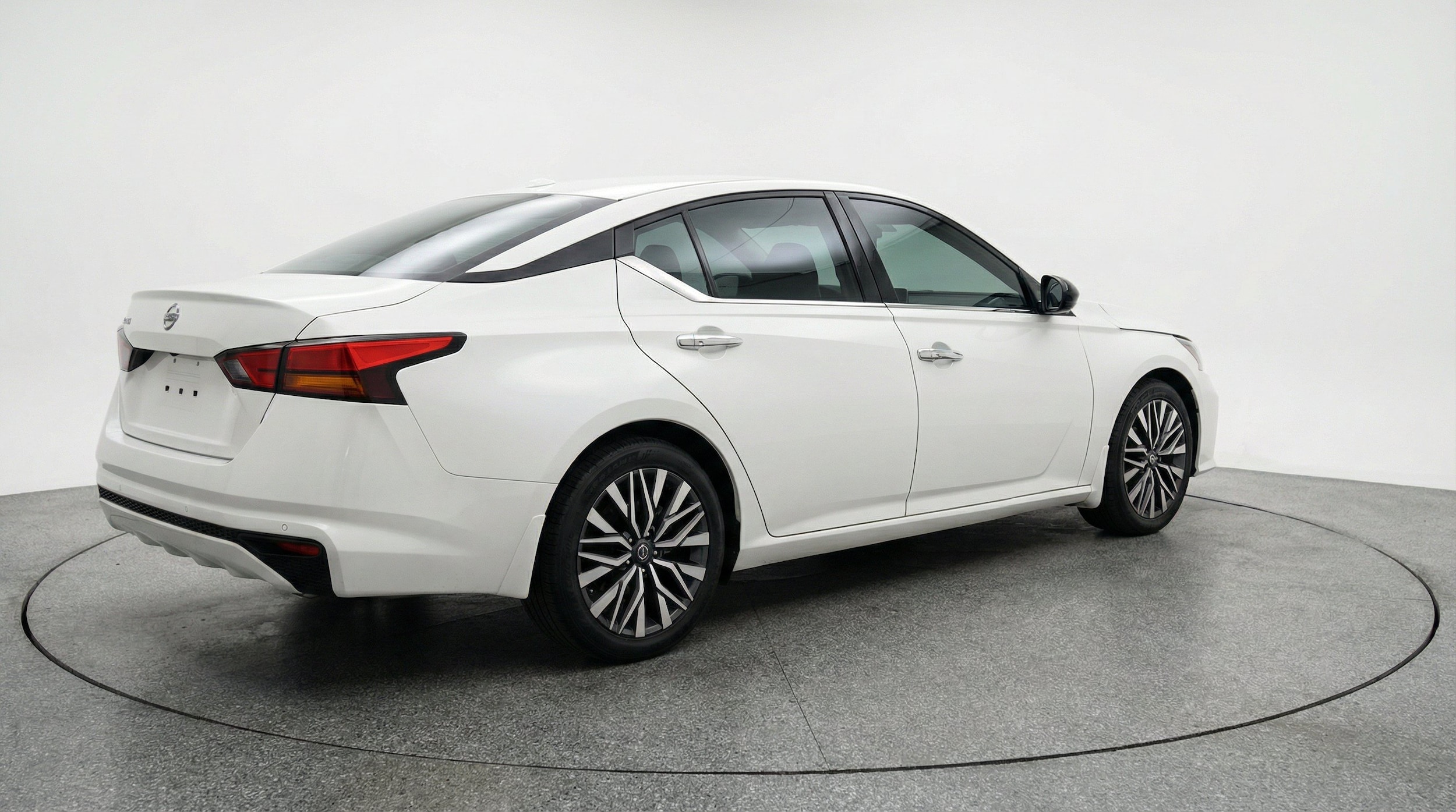 Thumbnail: 2025 Nissan Altima - 9