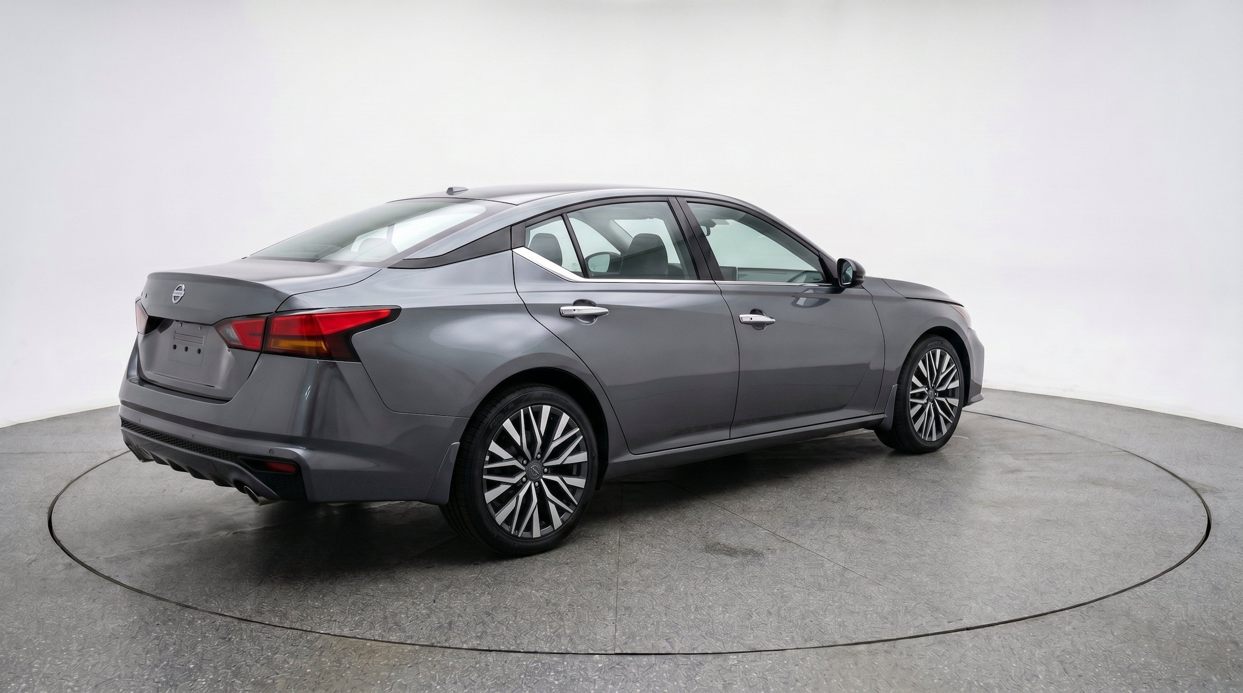 Thumbnail: 2025 Nissan Altima - 9