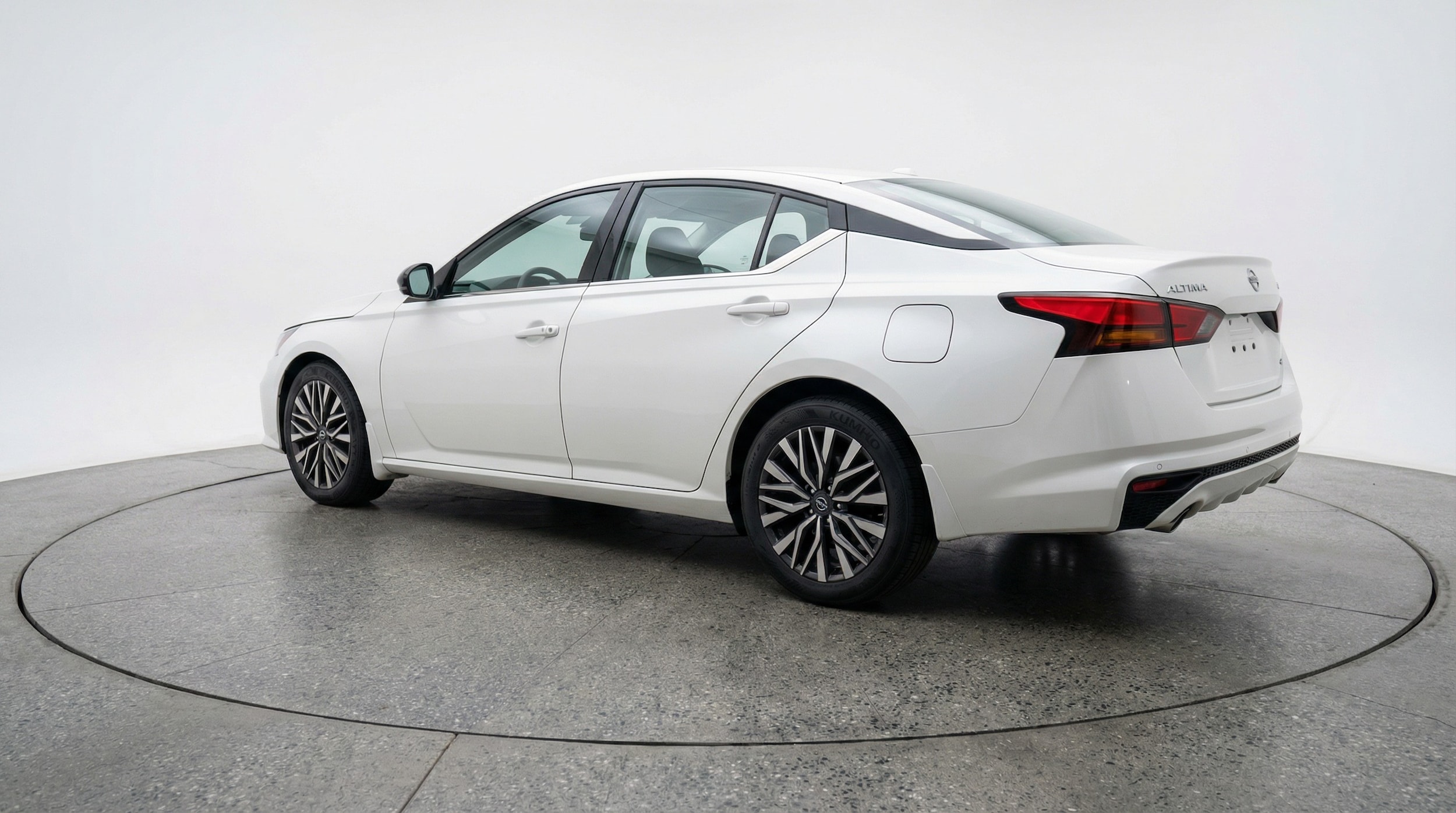 Thumbnail: 2025 Nissan Altima - 5