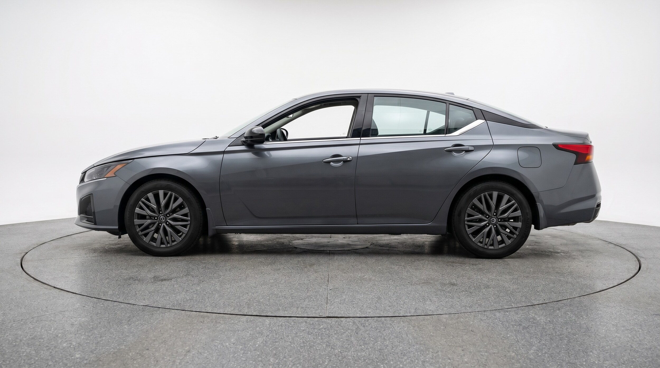 Thumbnail: 2025 Nissan Altima - 4