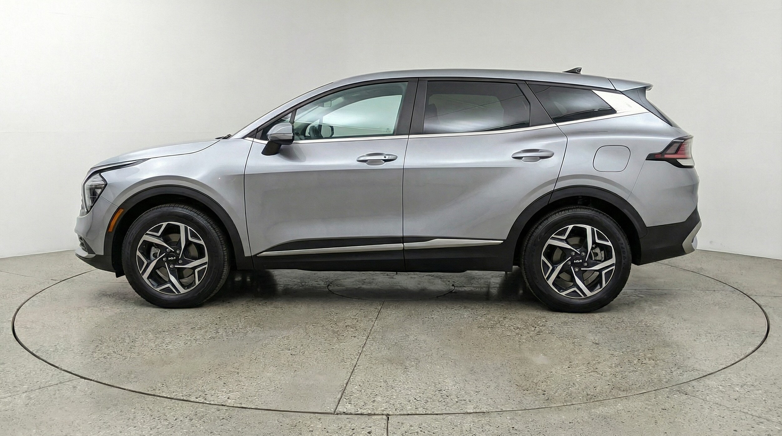 Thumbnail: 2025 Kia Sportage - 4