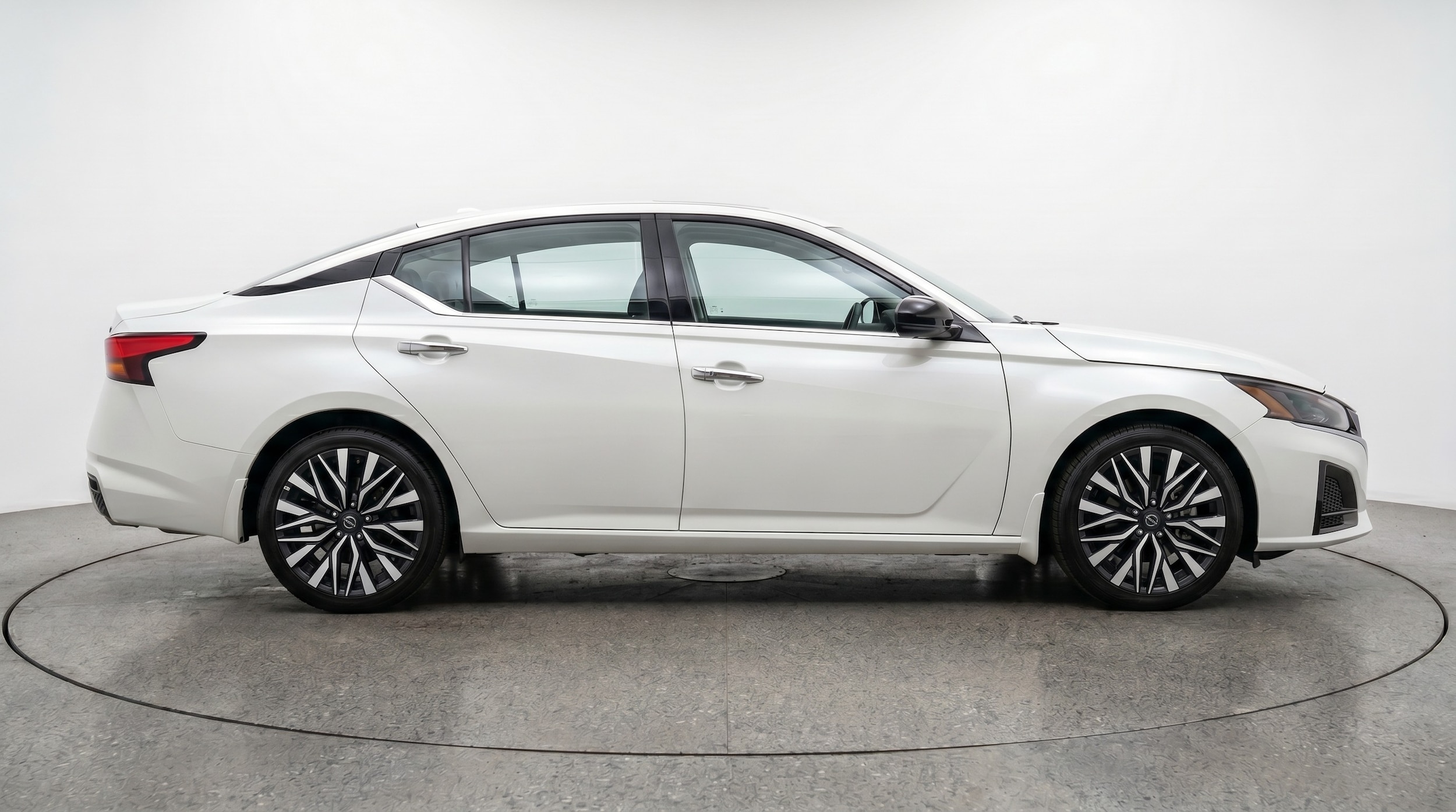 Thumbnail: 2025 Nissan Altima - 8