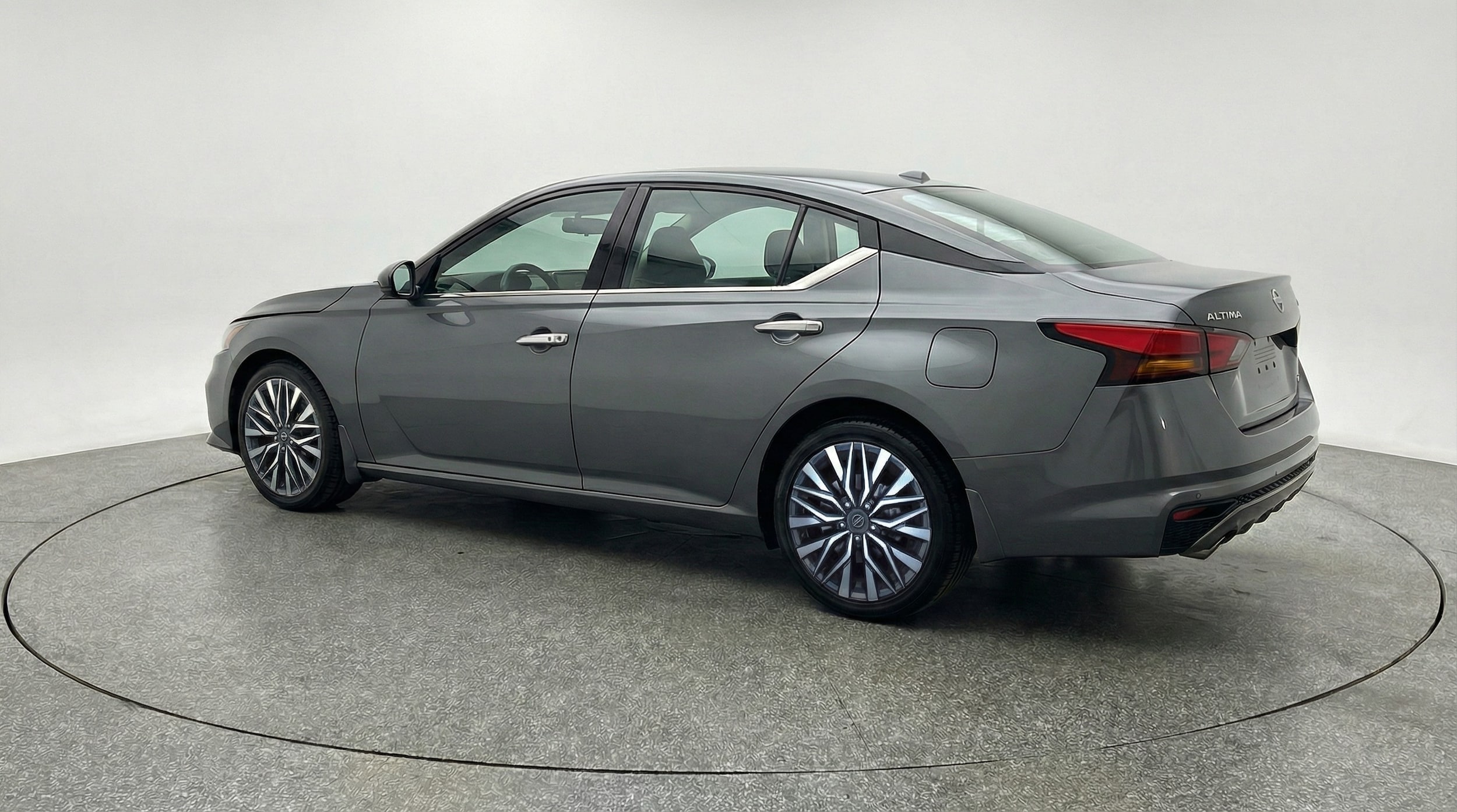 Thumbnail: 2025 Nissan Altima - 5