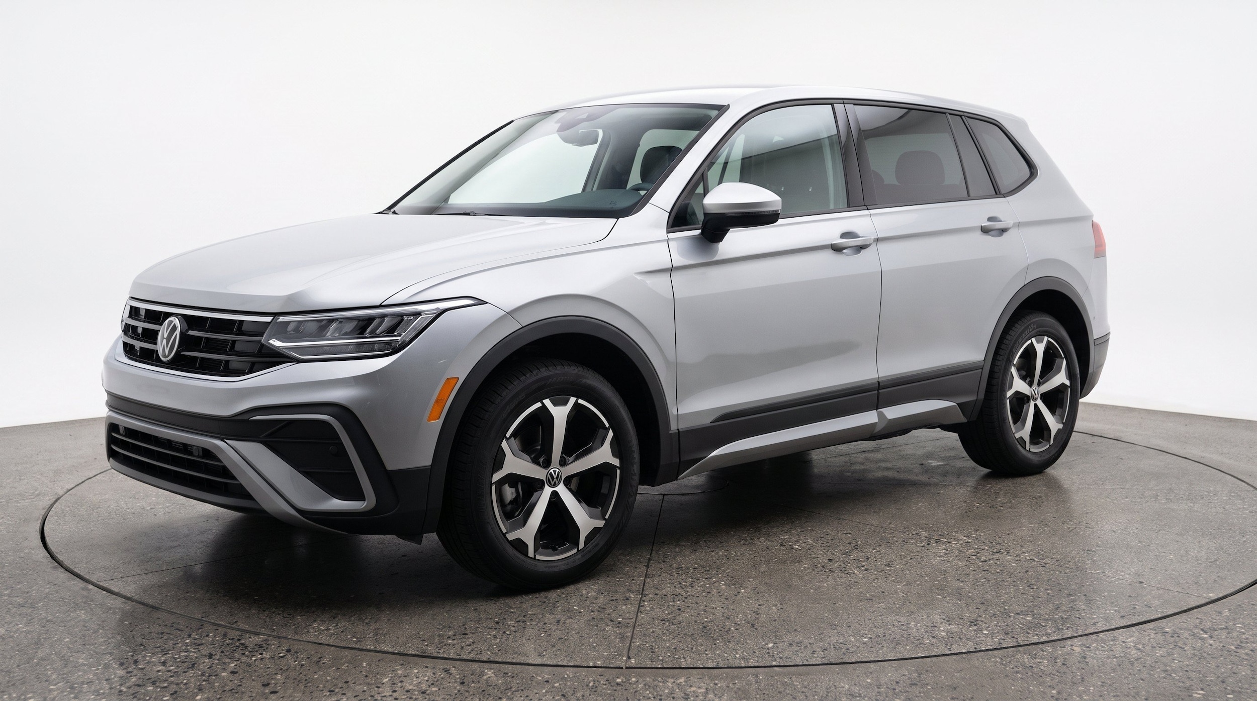 Thumbnail: 2026 Volkswagen Tiguan - 3