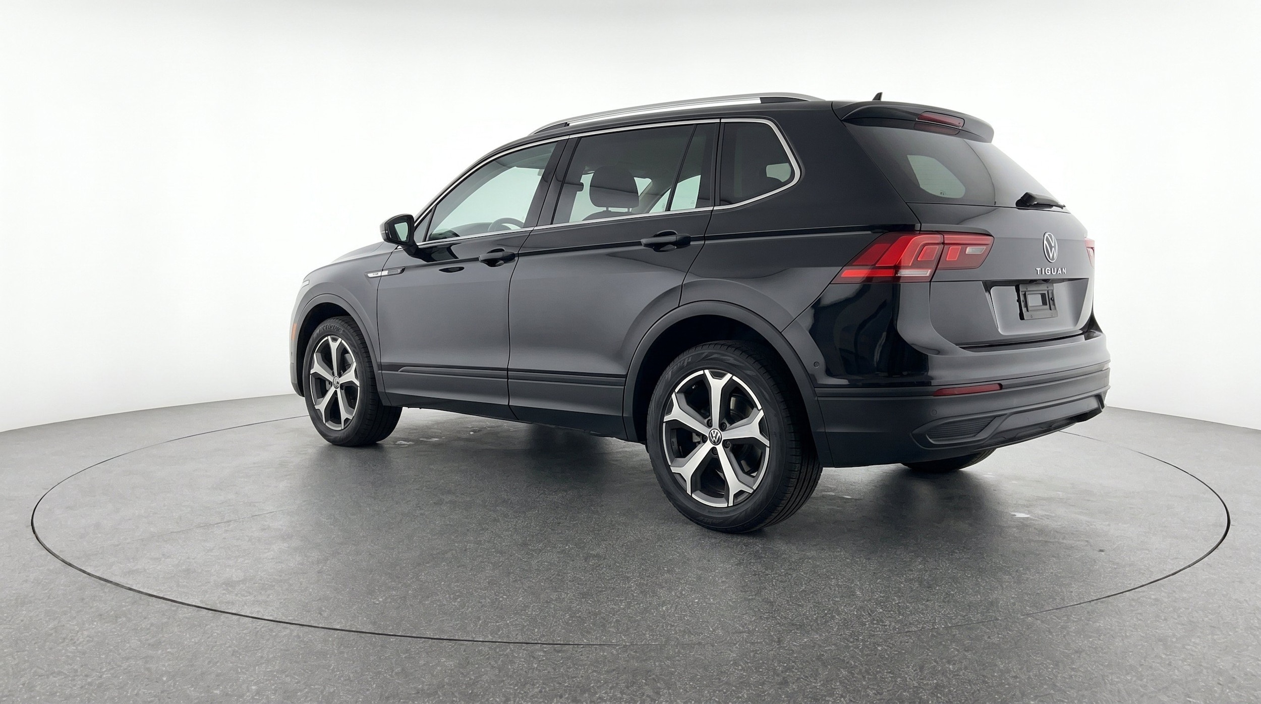 Thumbnail: 2026 Volkswagen Tiguan - 6