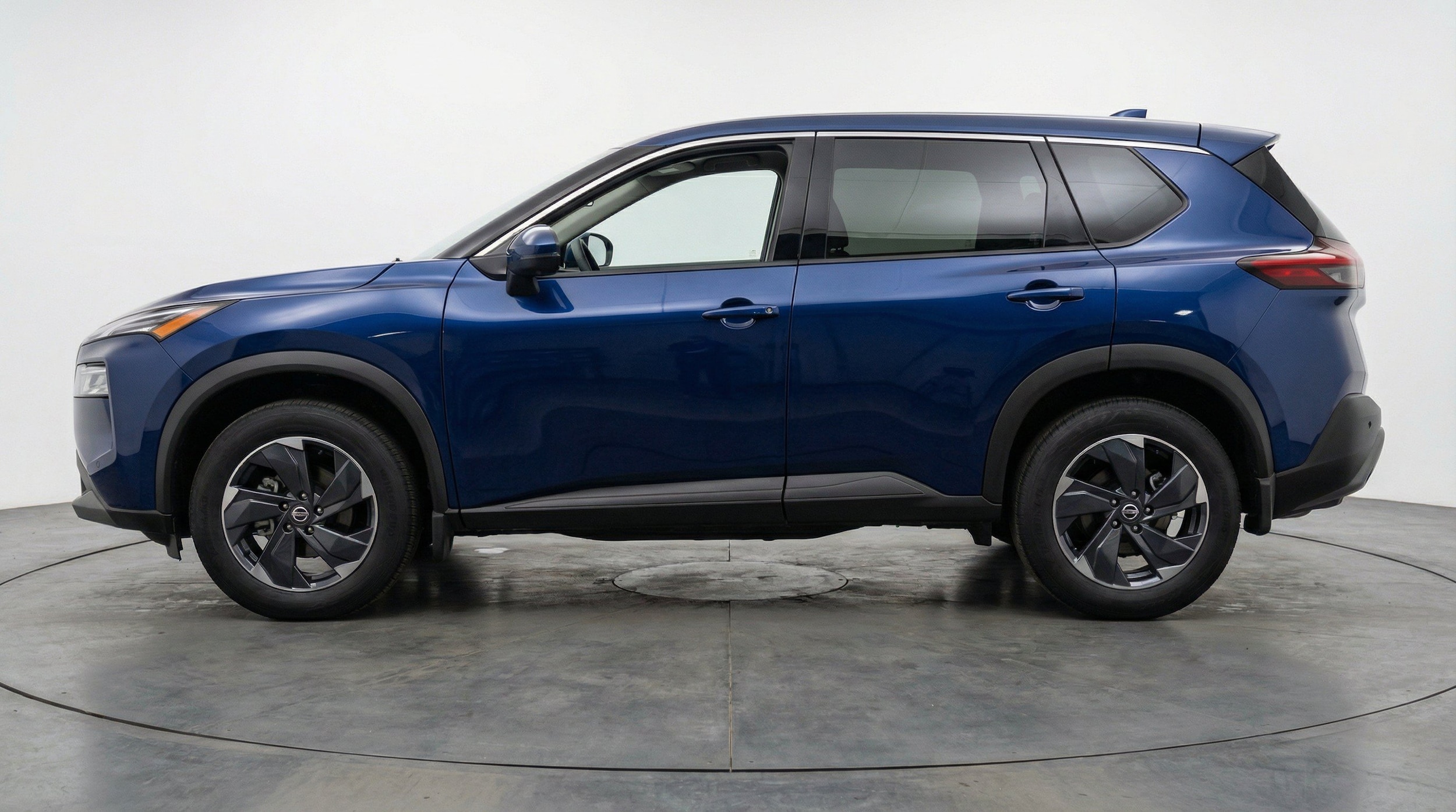 Thumbnail: 2025 Nissan Rogue - 5