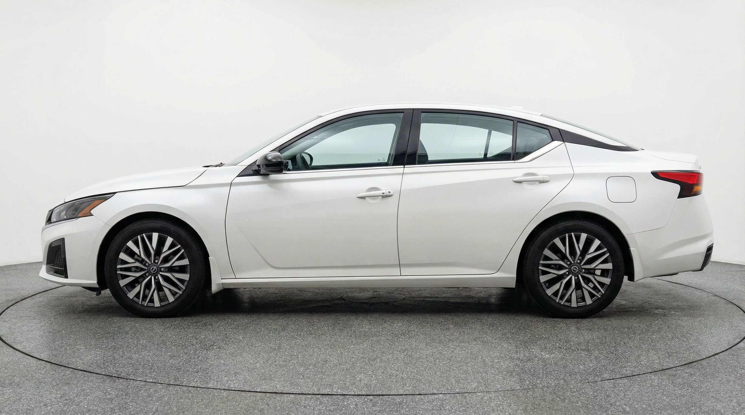 Thumbnail: 2025 Nissan Altima - 4