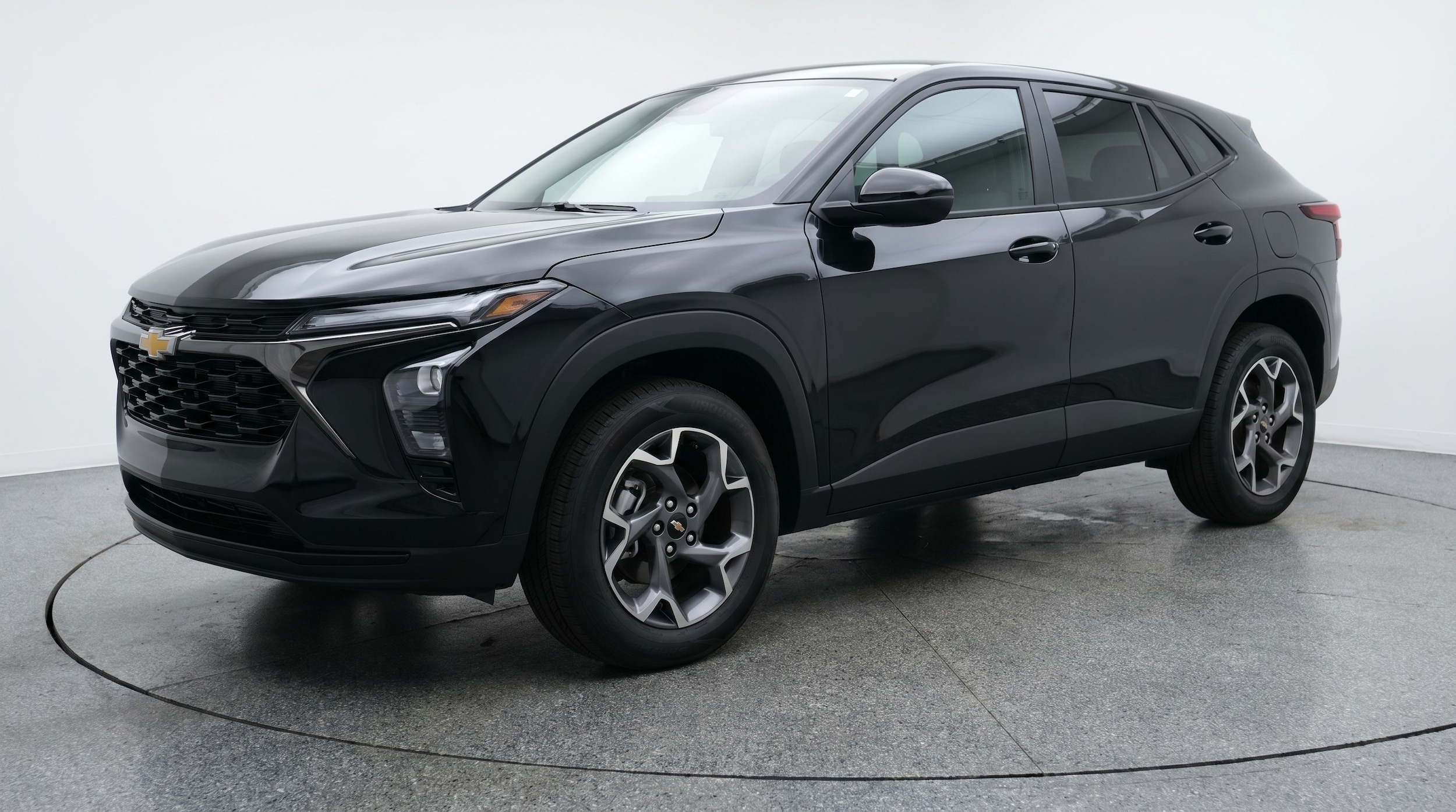 Thumbnail: 2025 Chevrolet Trax - 3
