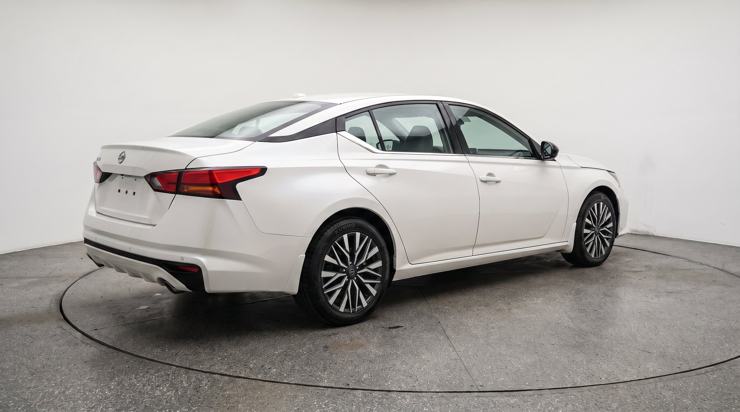 Thumbnail: 2025 Nissan Altima - 9