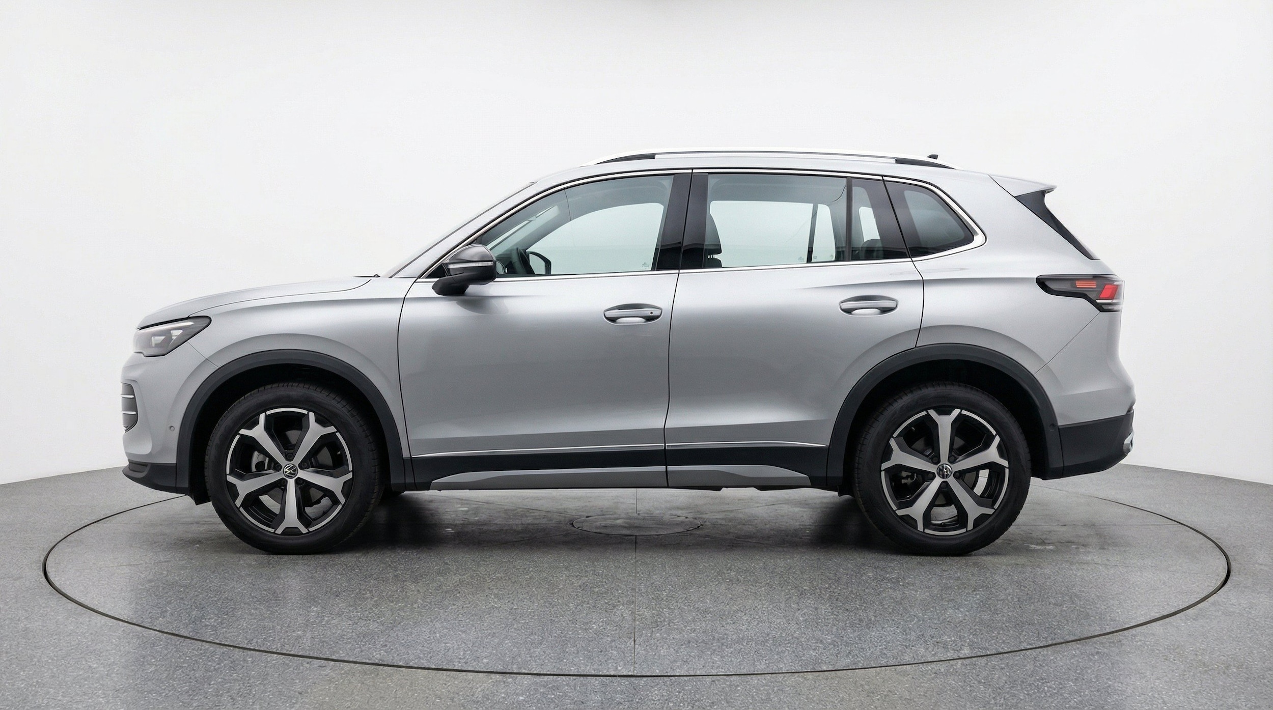 Thumbnail: 2026 Volkswagen Tiguan - 5