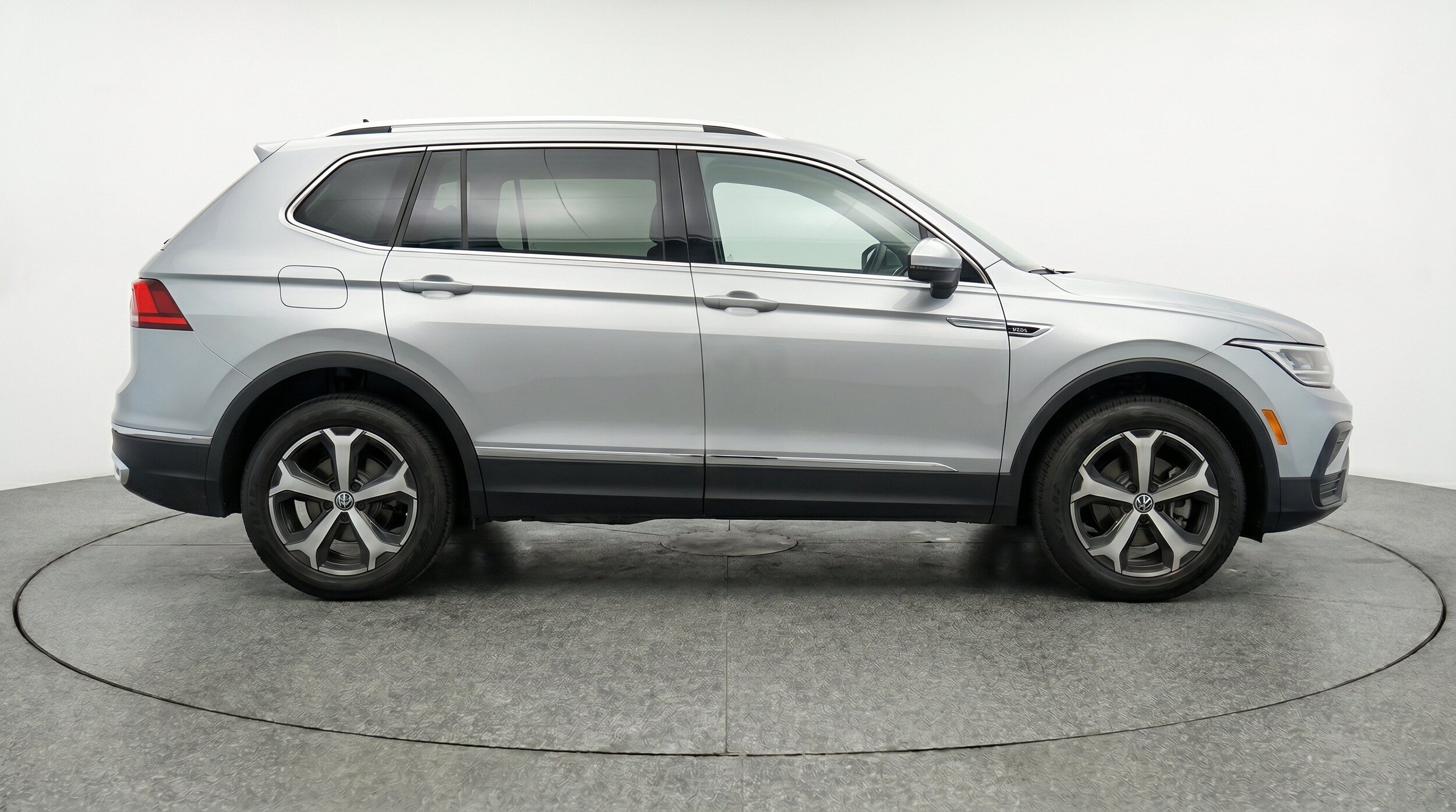 Thumbnail: 2026 Volkswagen Tiguan - 11