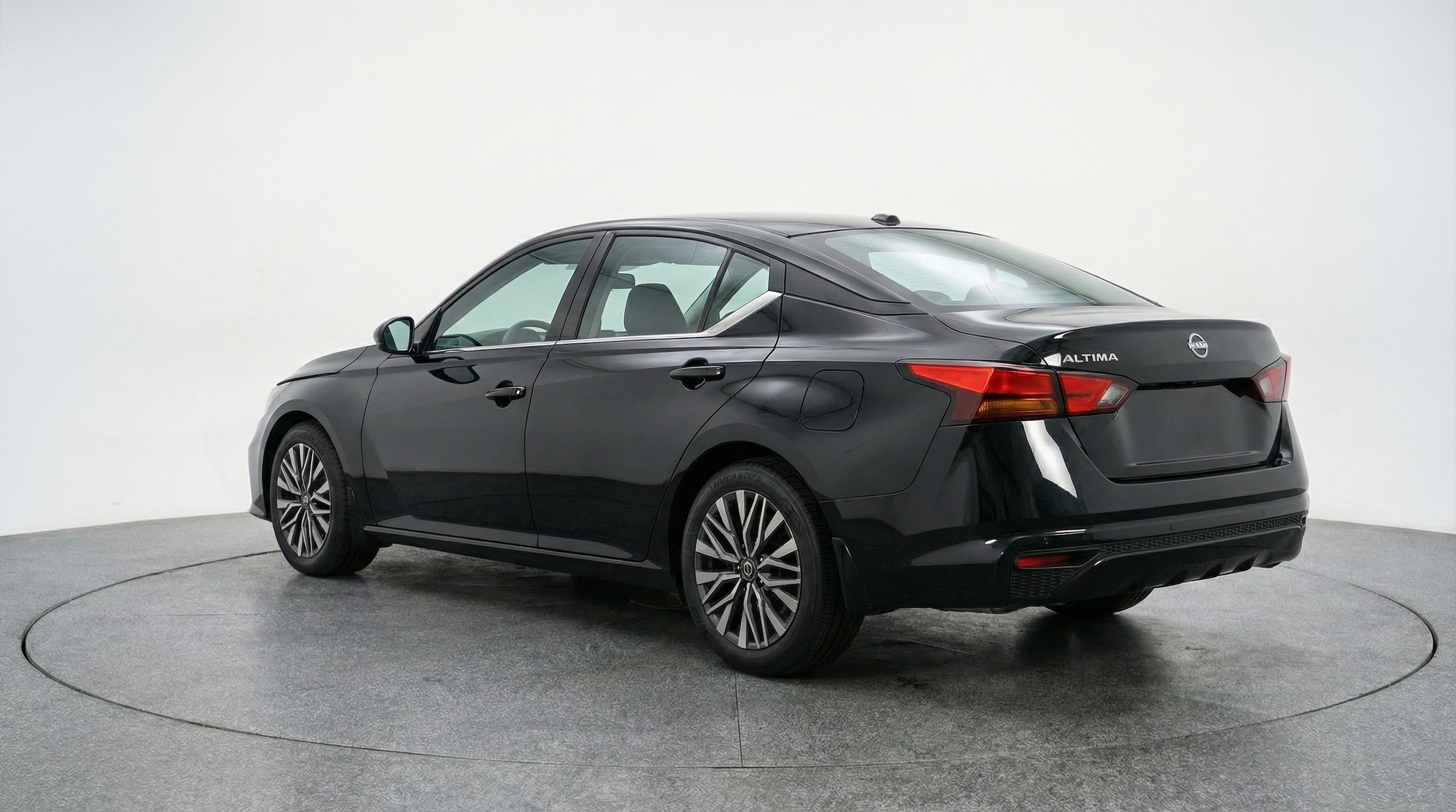 Thumbnail: 2025 Nissan Altima - 5