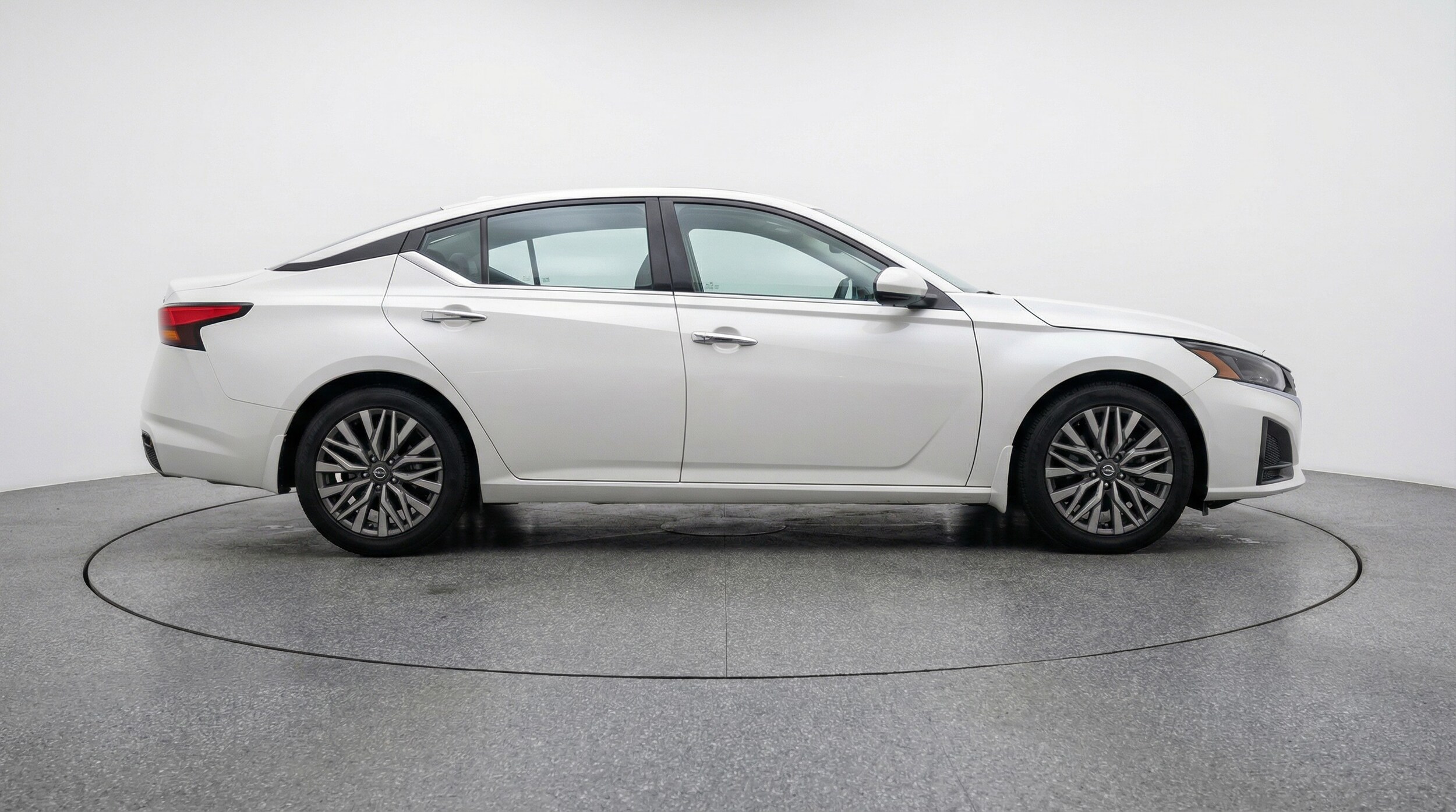Thumbnail: 2025 Nissan Altima - 8