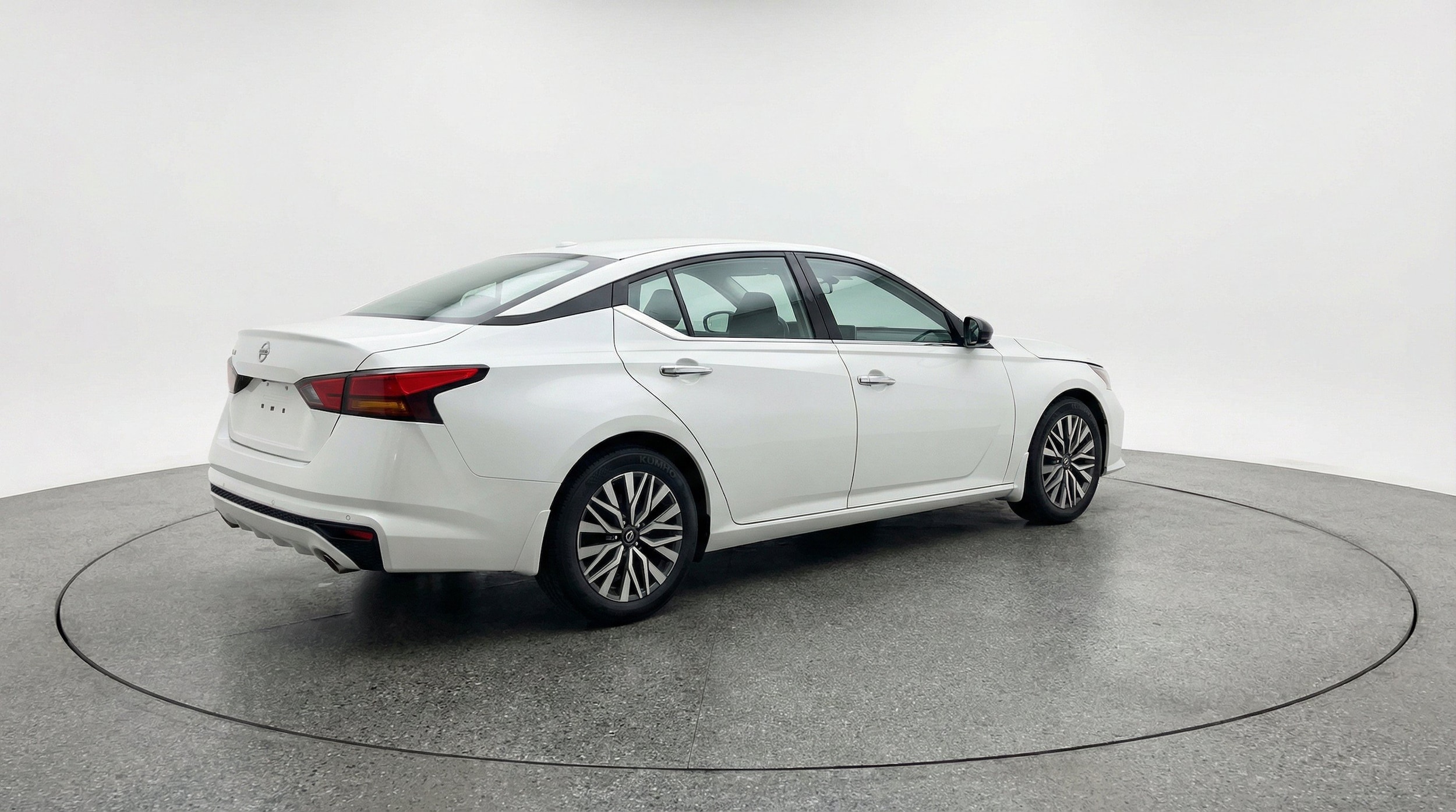 Thumbnail: 2025 Nissan Altima - 9
