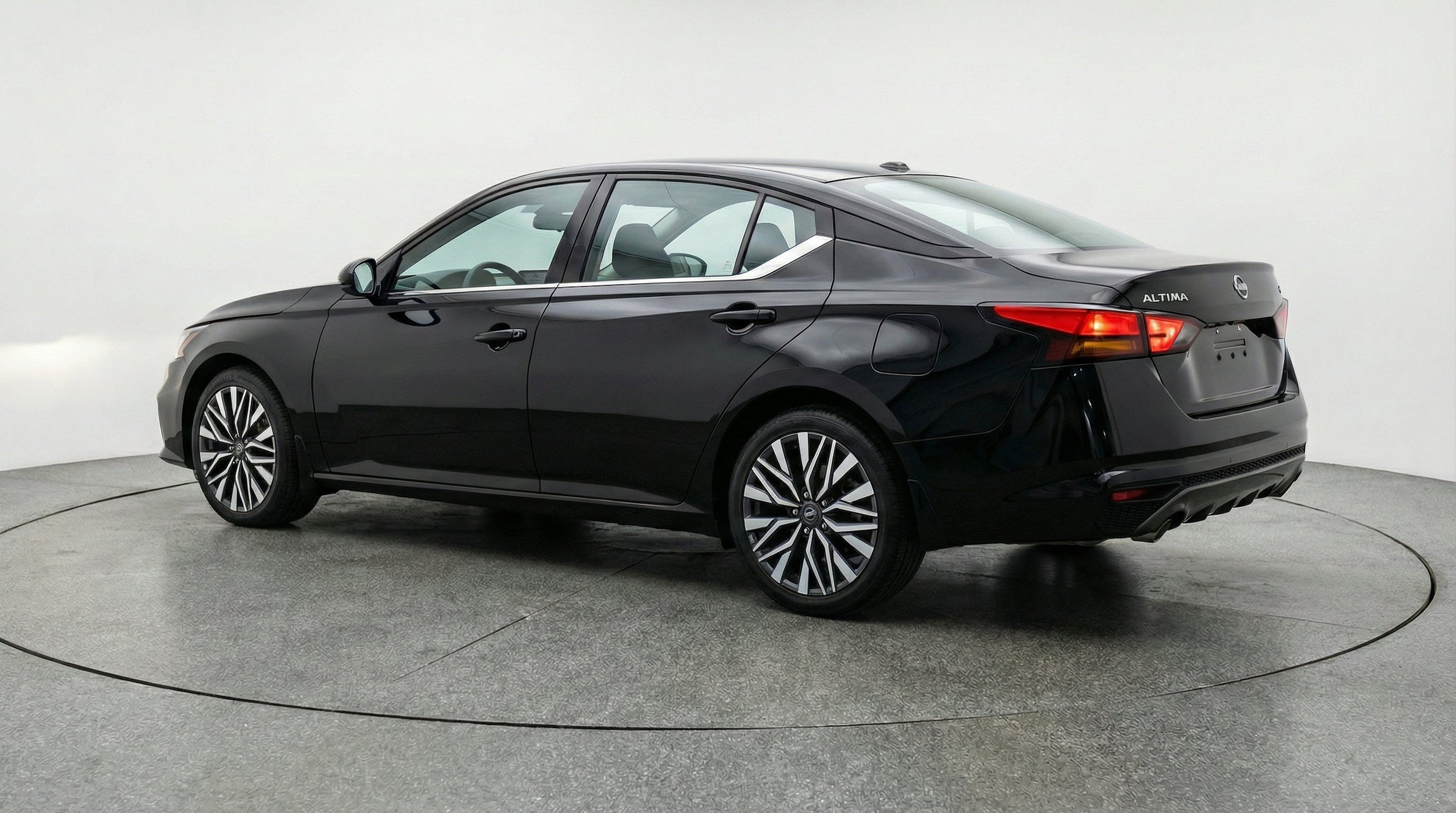 Thumbnail: 2025 Nissan Altima - 6