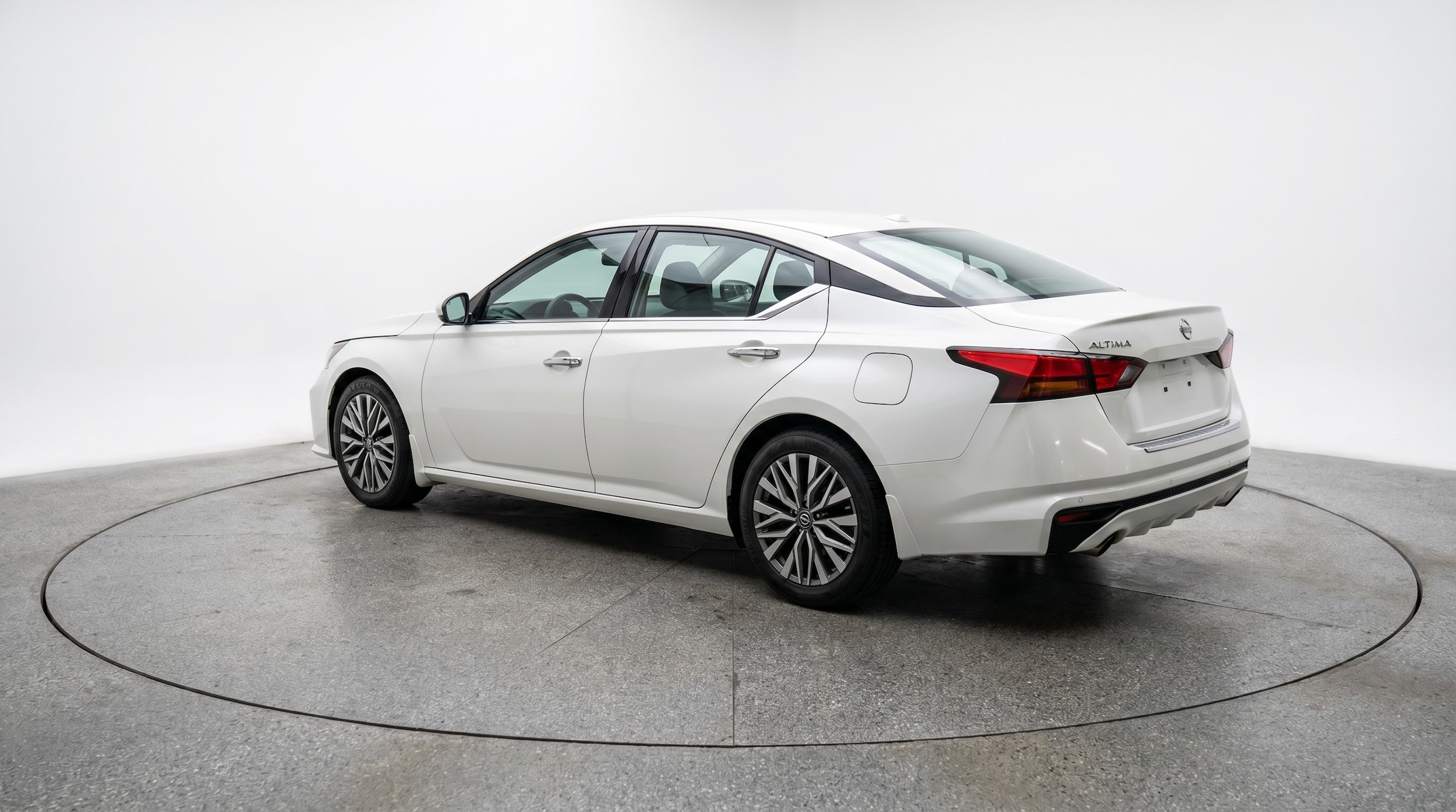 Thumbnail: 2025 Nissan Altima - 5