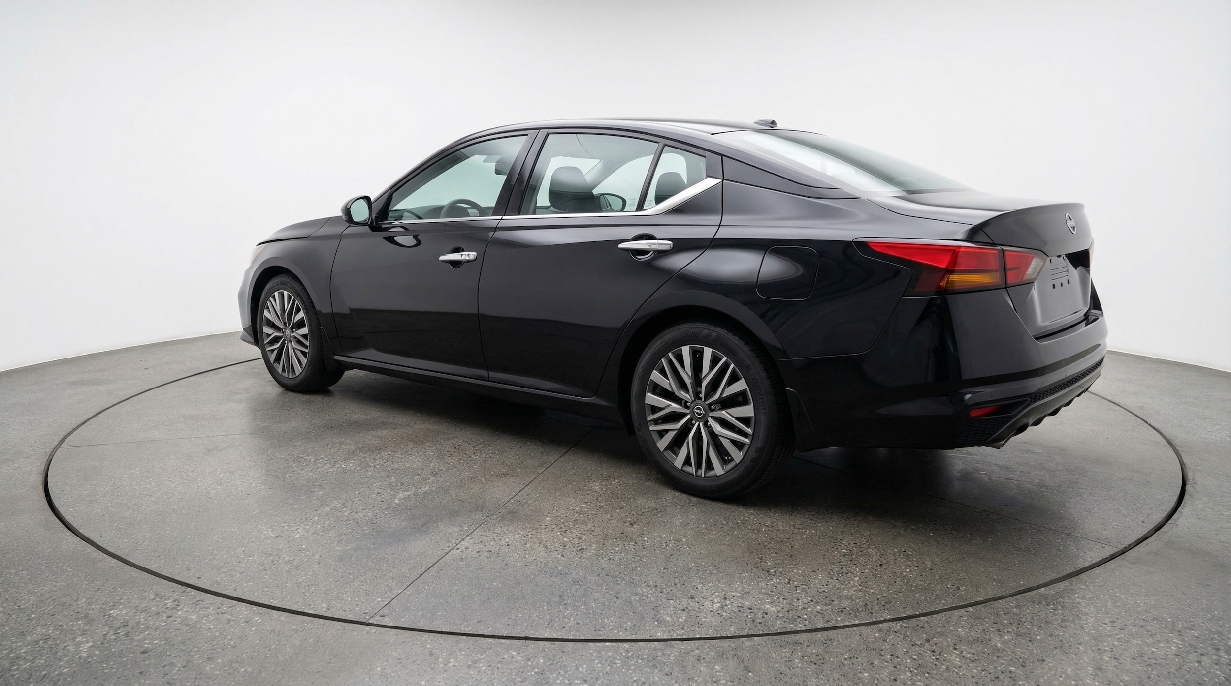 Thumbnail: 2025 Nissan Altima - 5