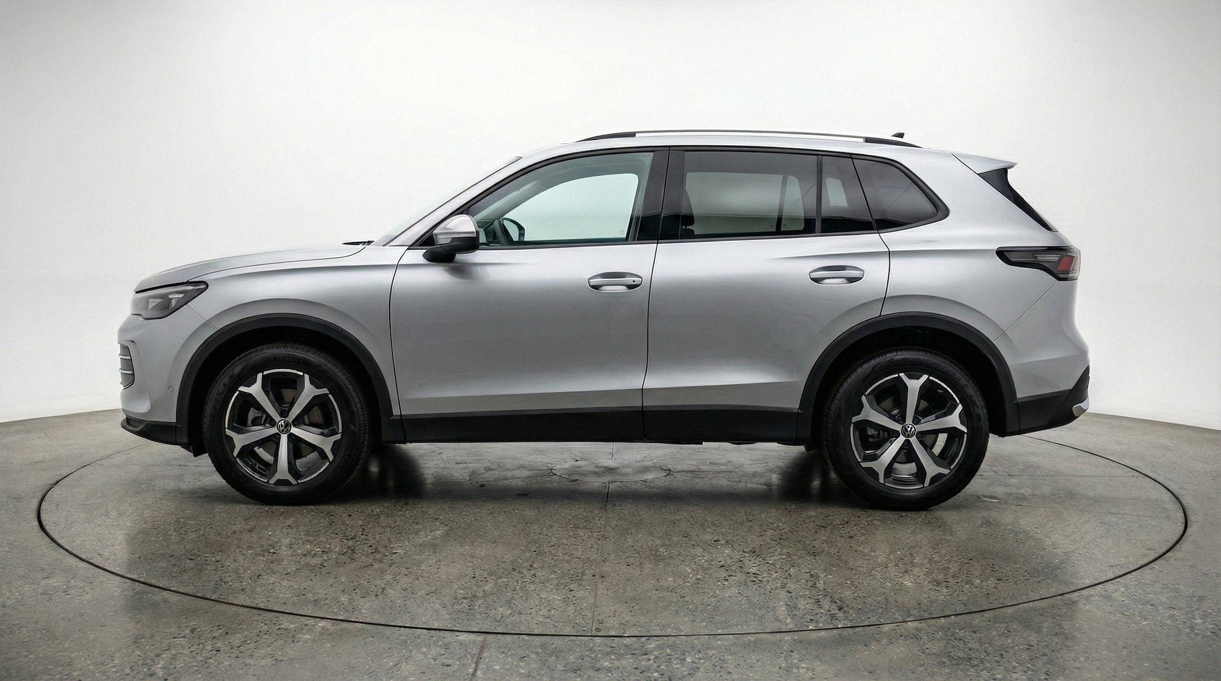 Thumbnail: 2026 Volkswagen Tiguan - 5