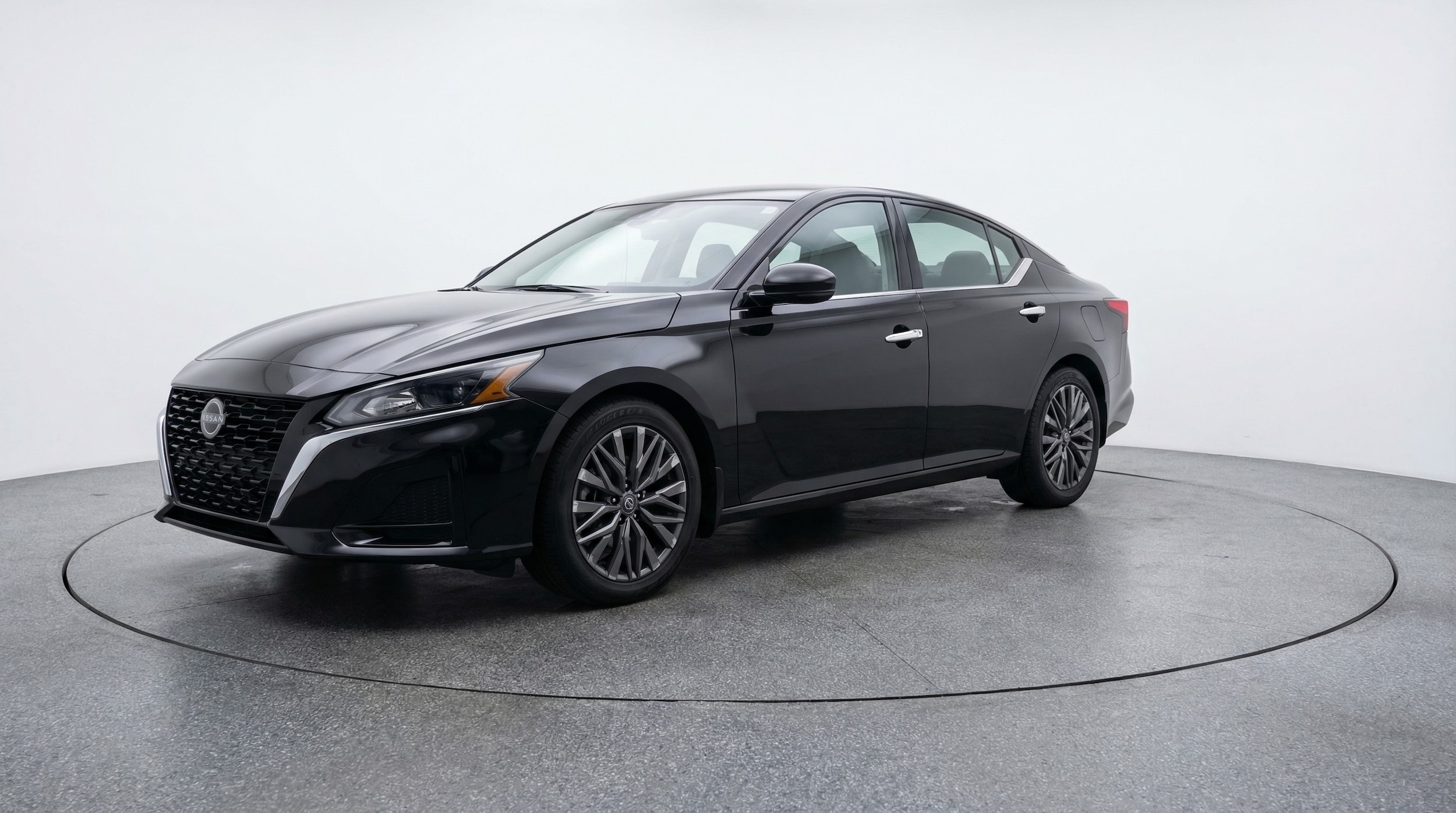 Thumbnail: 2025 Nissan Altima - 3