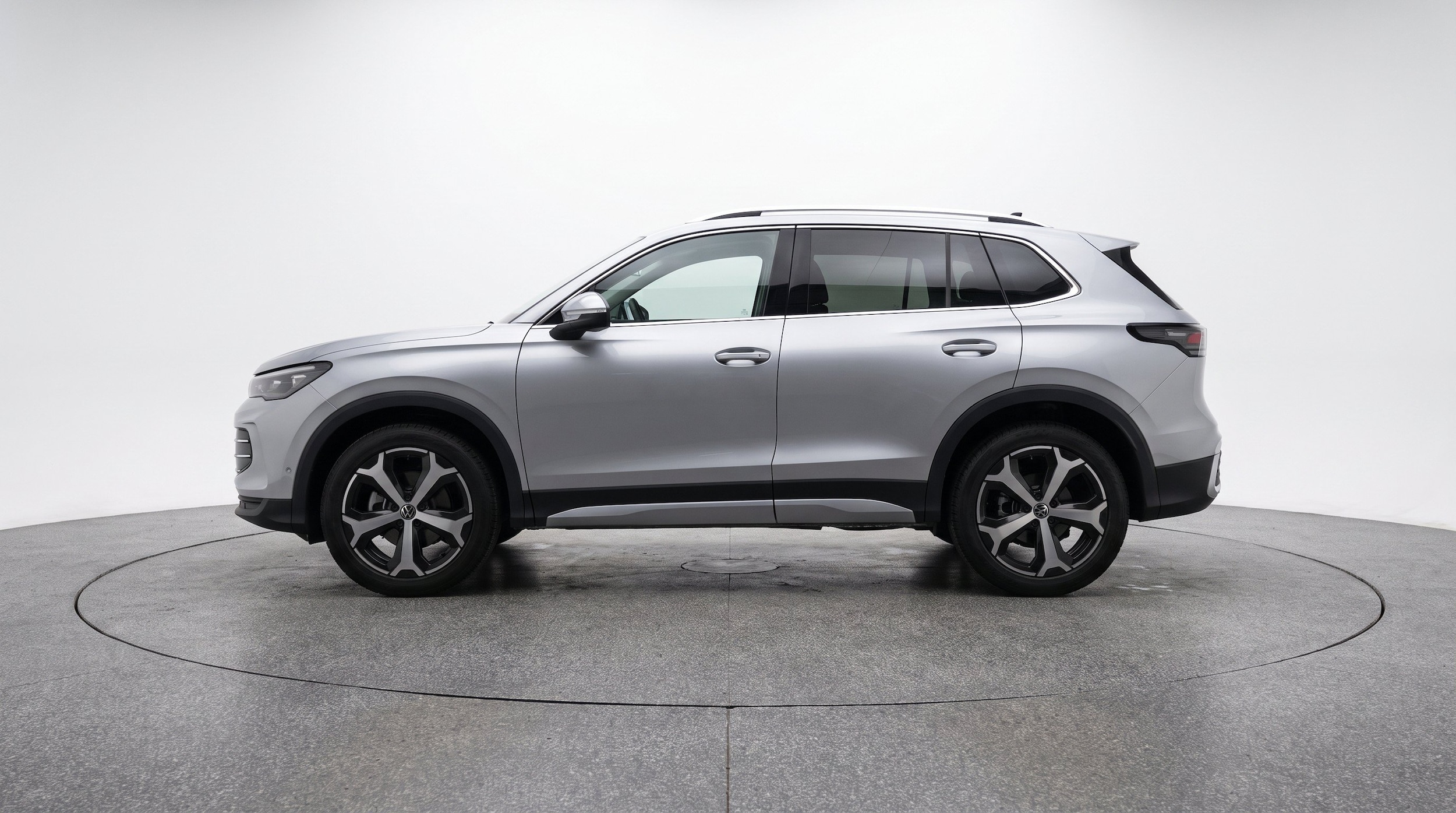 Thumbnail: 2026 Volkswagen Tiguan - 5