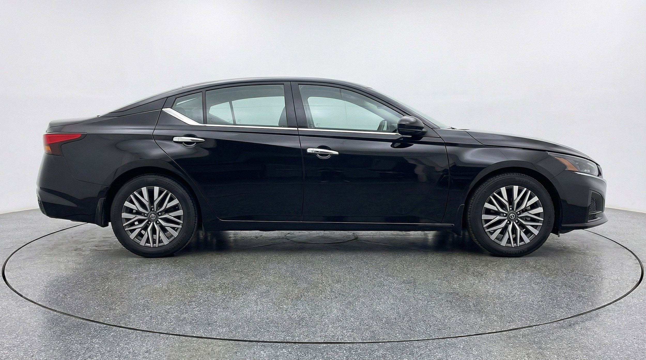 Thumbnail: 2025 Nissan Altima - 11
