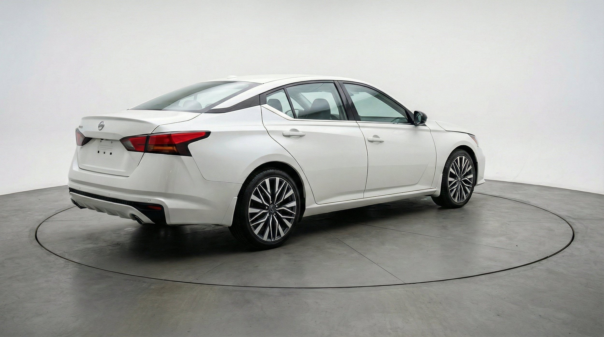 Thumbnail: 2025 Nissan Altima - 9