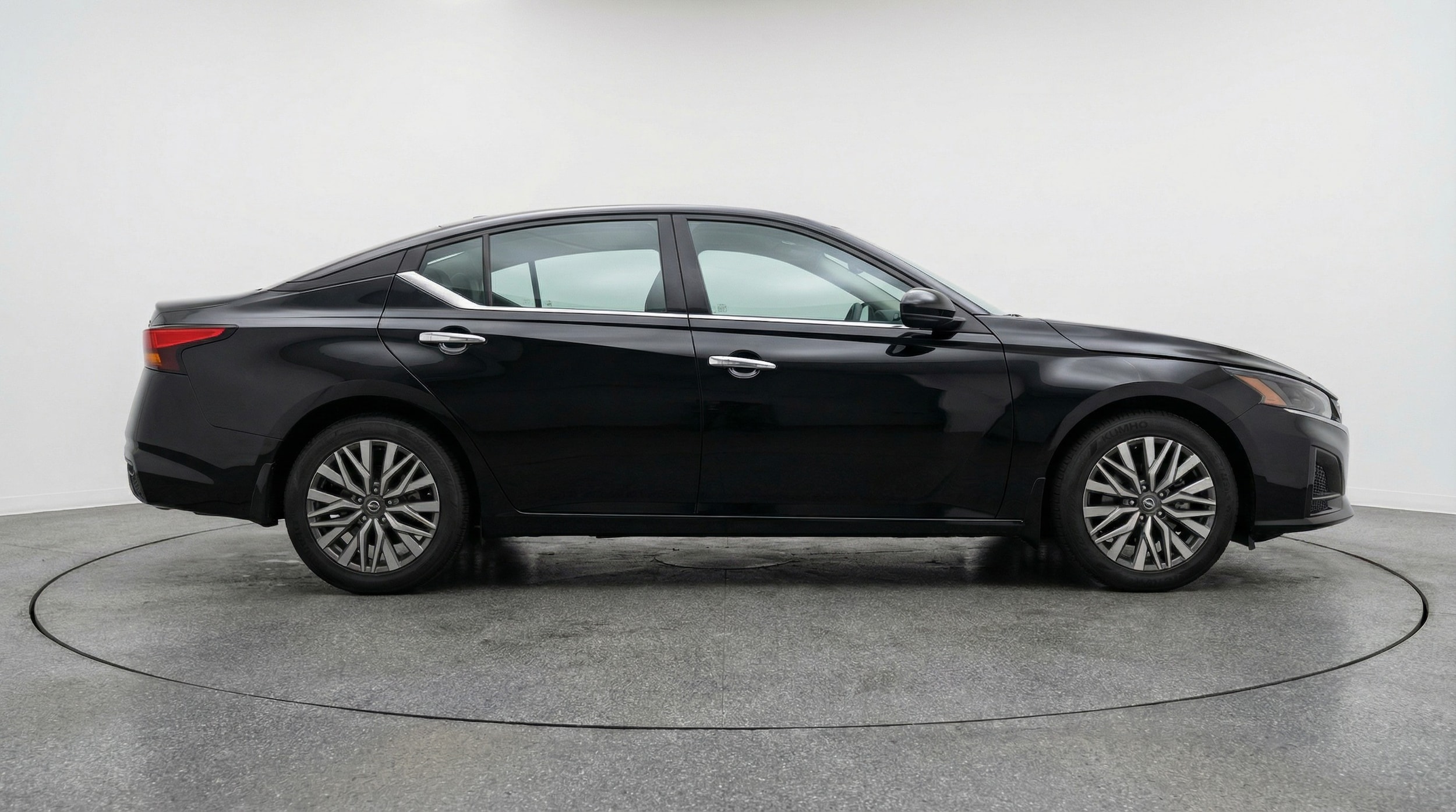 Thumbnail: 2025 Nissan Altima - 8