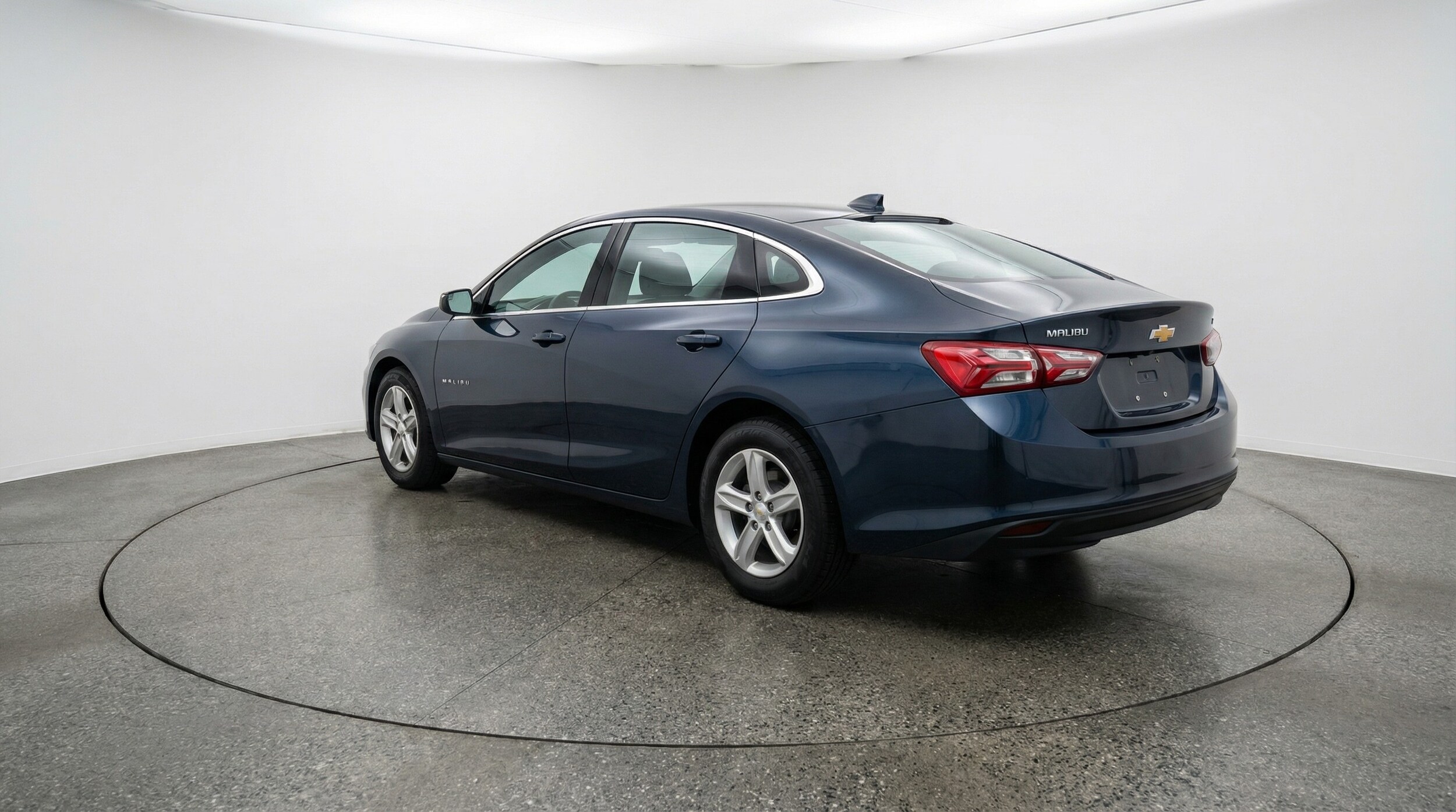 Thumbnail: 2023 Chevrolet Malibu - 5