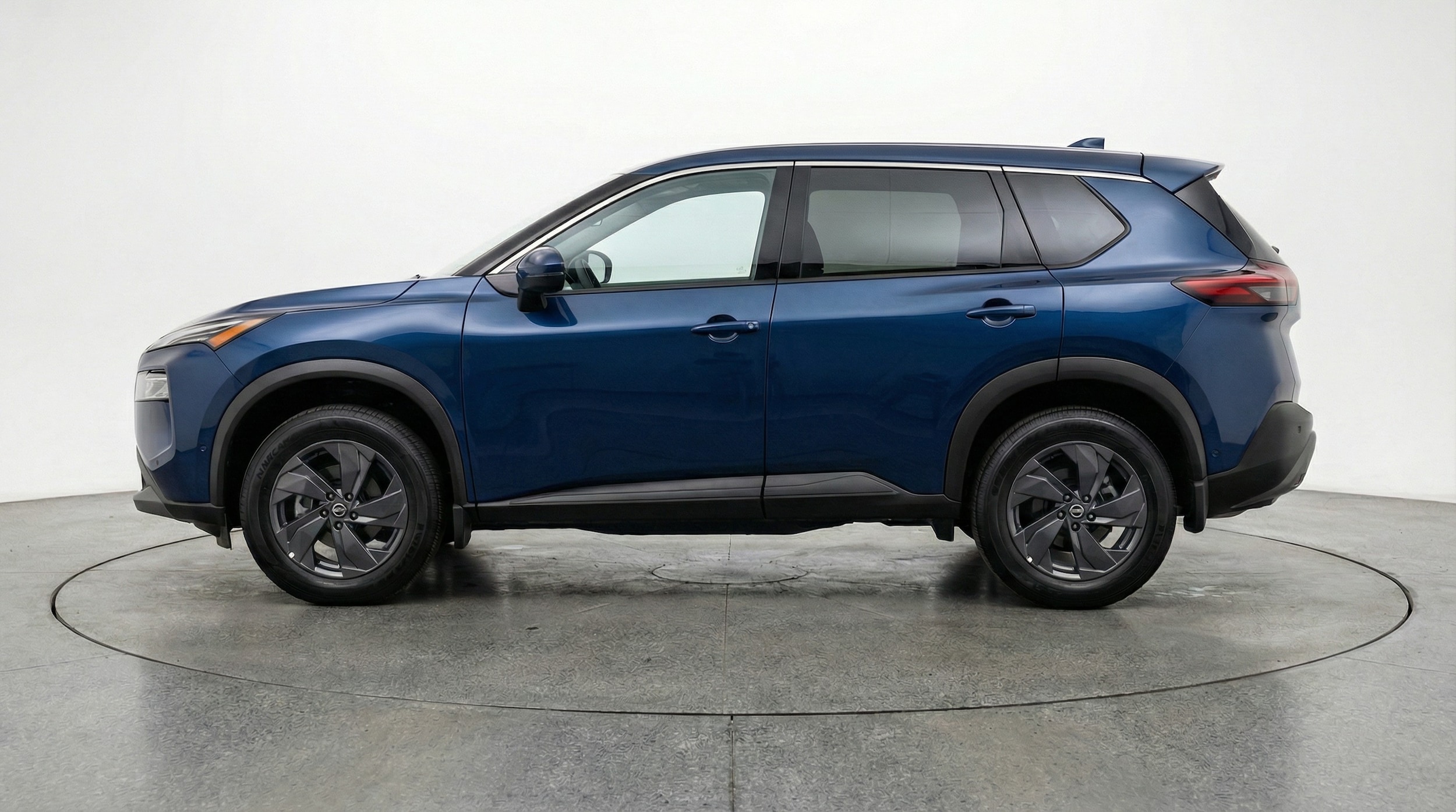 Thumbnail: 2025 Nissan Rogue - 4