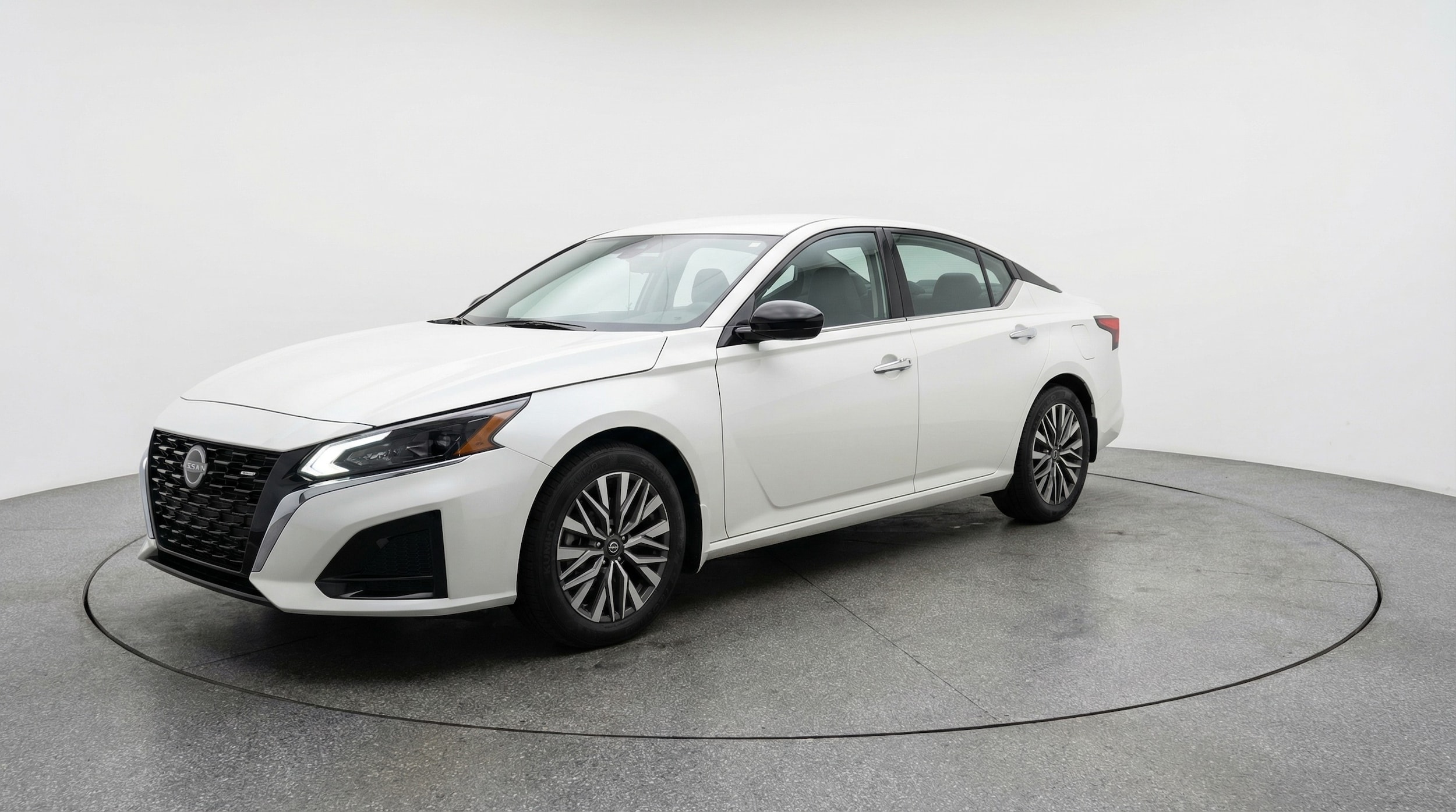 Thumbnail: 2025 Nissan Altima - 3