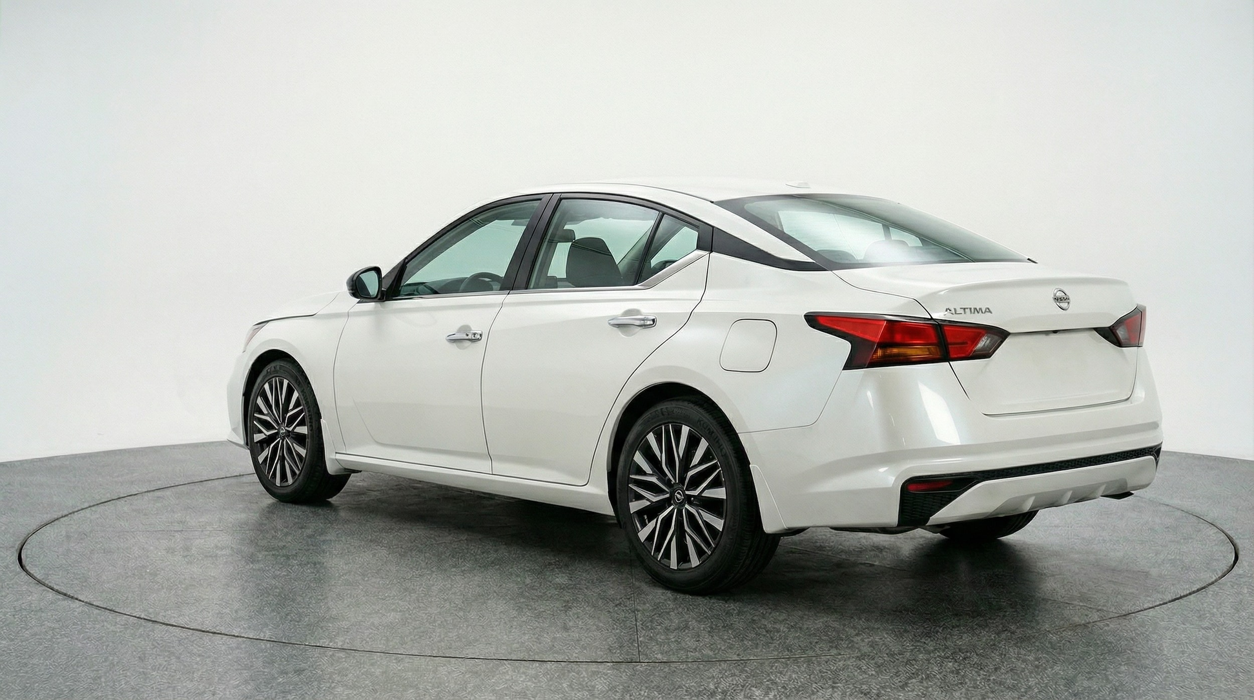 Thumbnail: 2025 Nissan Altima - 5