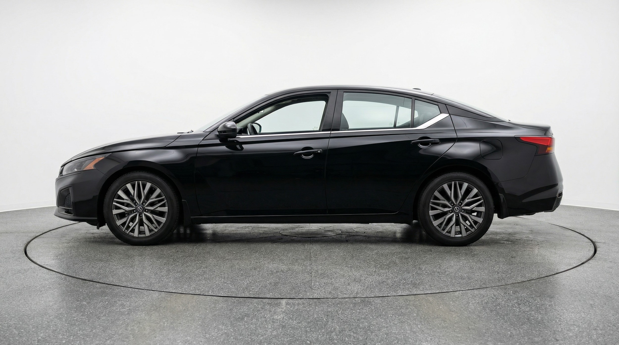 Thumbnail: 2025 Nissan Altima - 4