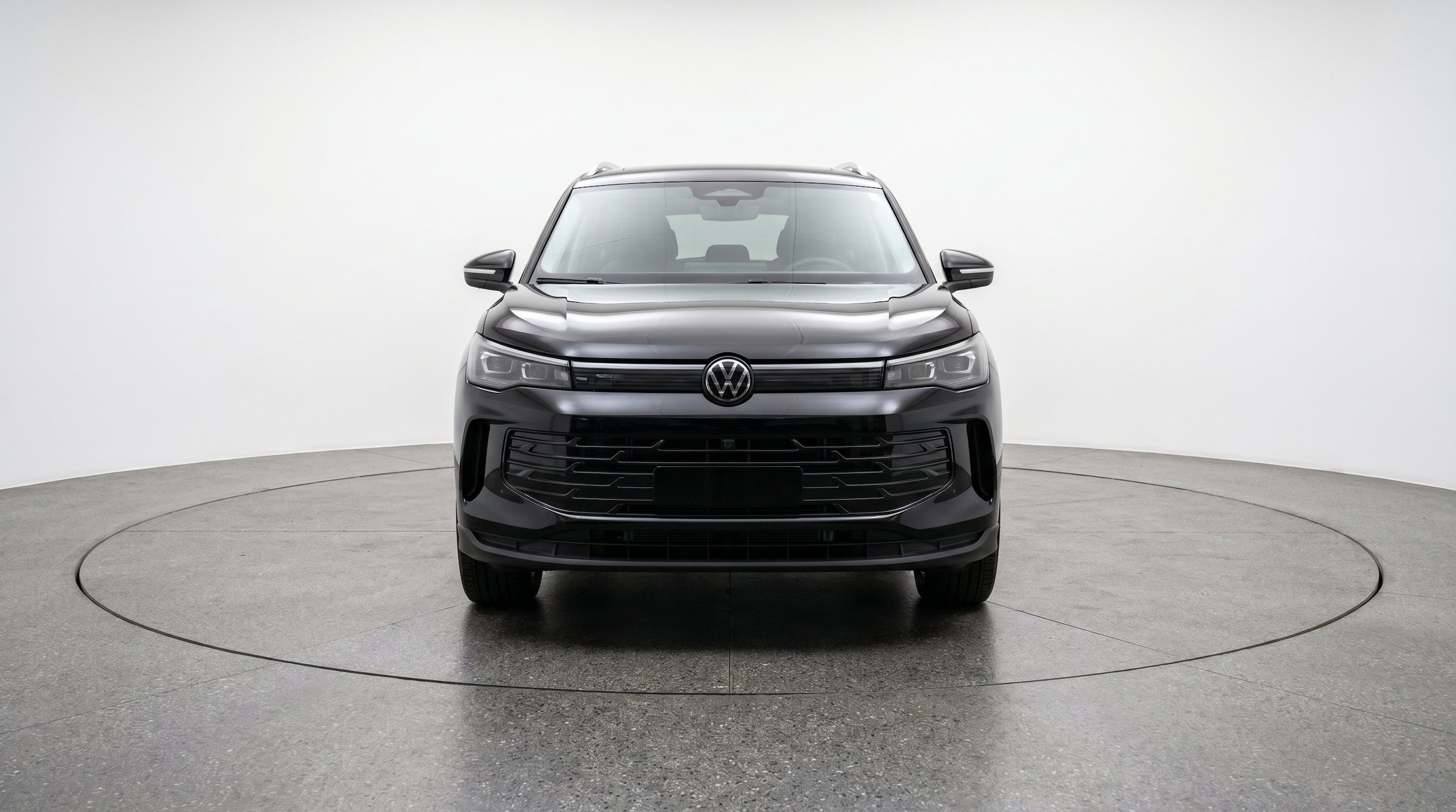 Thumbnail: 2026 Volkswagen Tiguan - 2