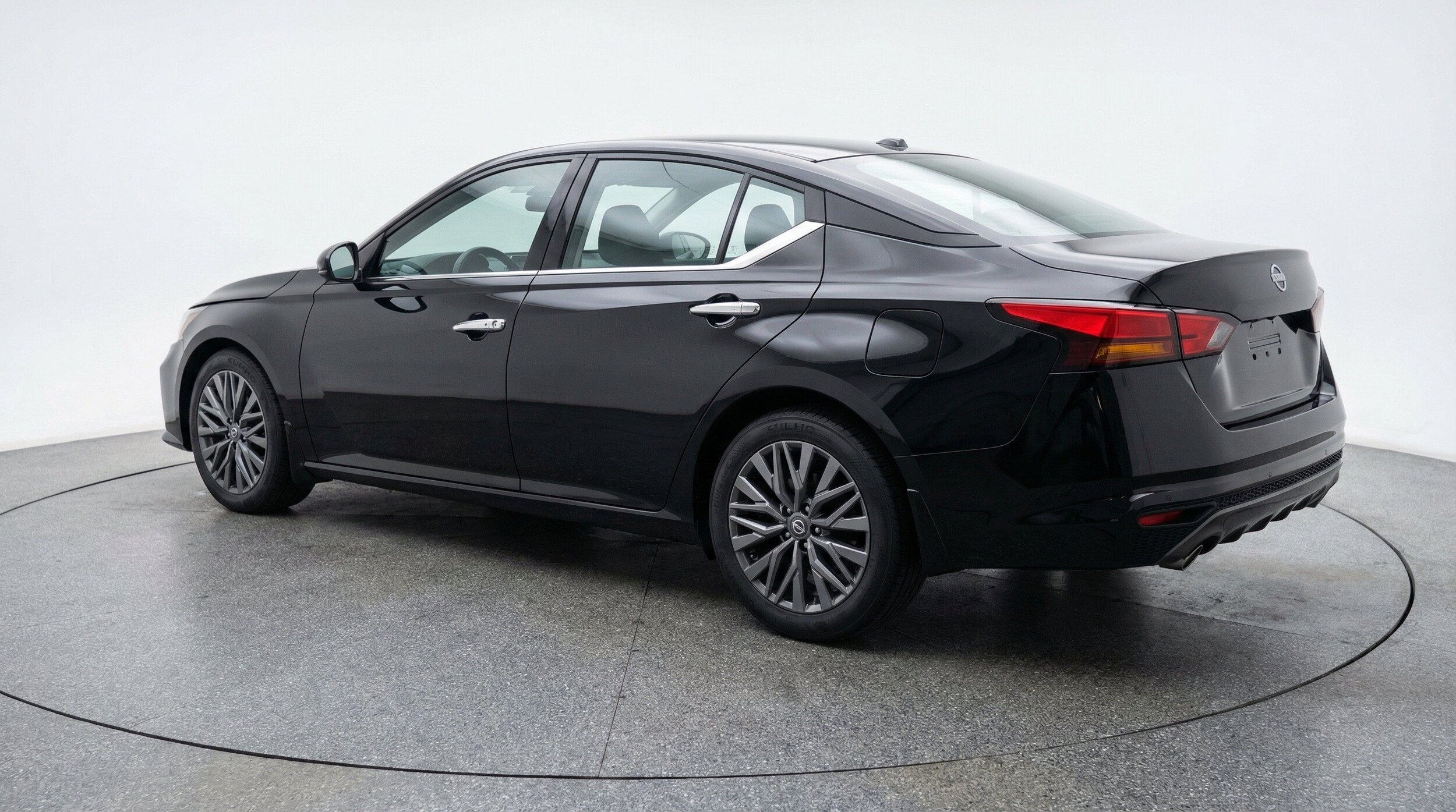 Thumbnail: 2025 Nissan Altima - 6