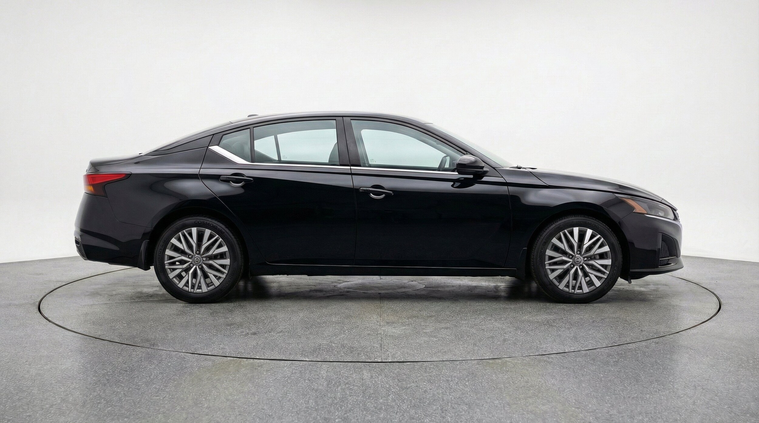 Thumbnail: 2025 Nissan Altima - 11