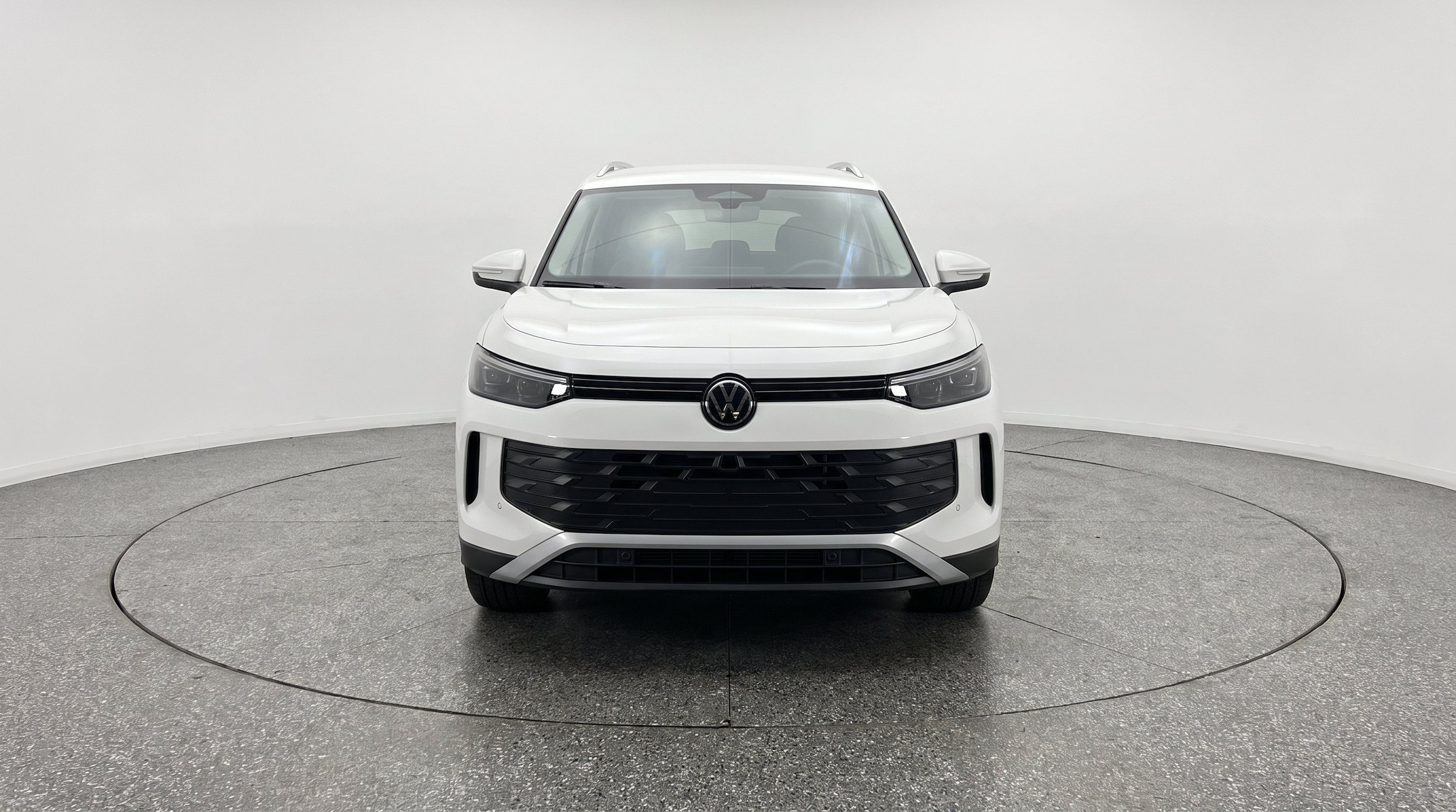 Thumbnail: 2026 Volkswagen Tiguan - 2